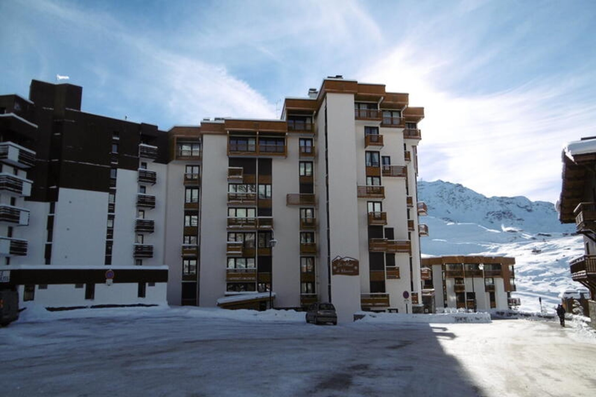 VAL THORENS rental: spacious 2-room apartment for 6 with 3 sunny balconies (45 m2)