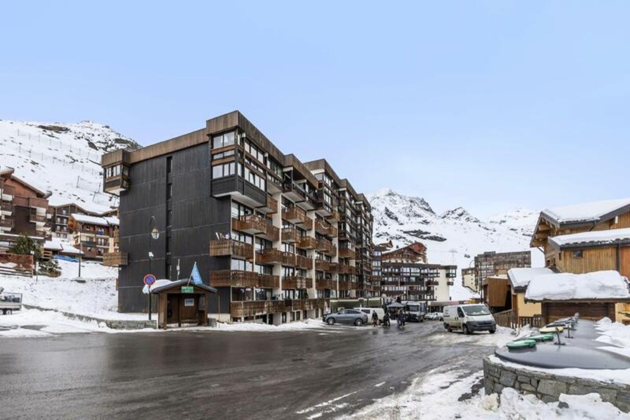 VAL THORENS rental: Studio for 4 people in a young and lively area (LES NEVES)