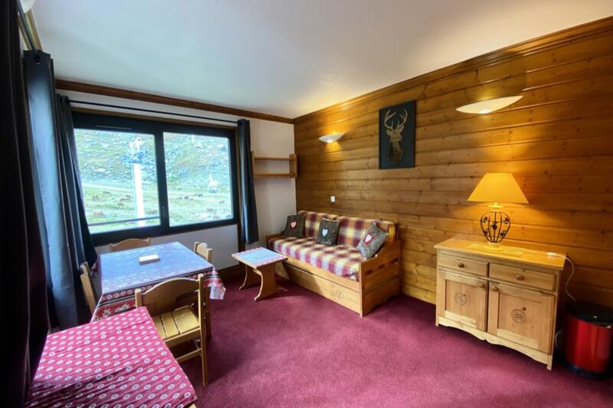 Apartment in Val Thorens near Glacier Views