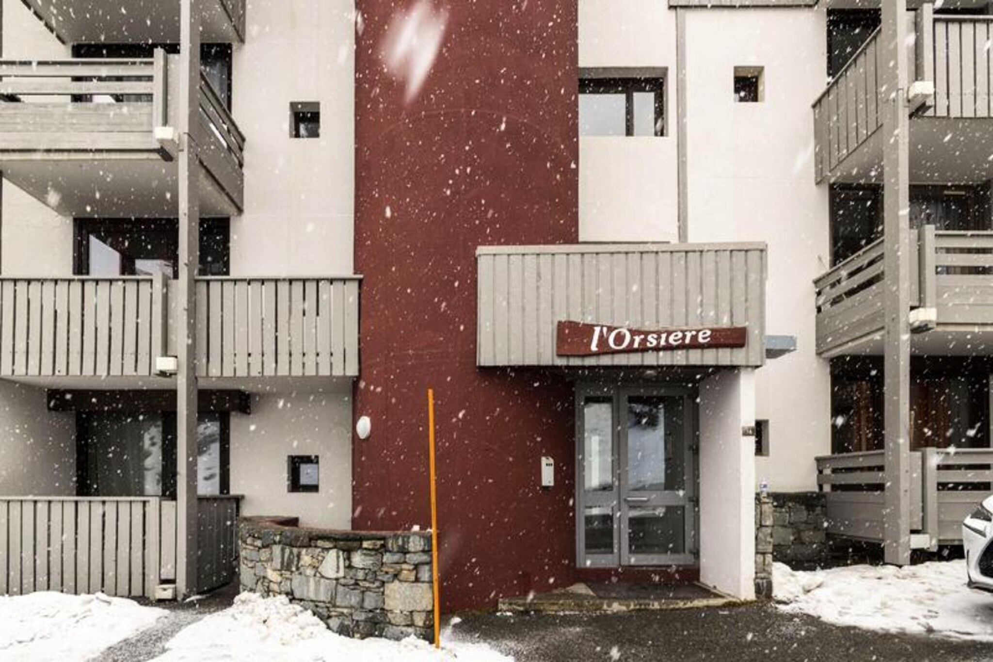 Lovely ski-in/ski-out apartment with south-facing balcony in Val Thorens