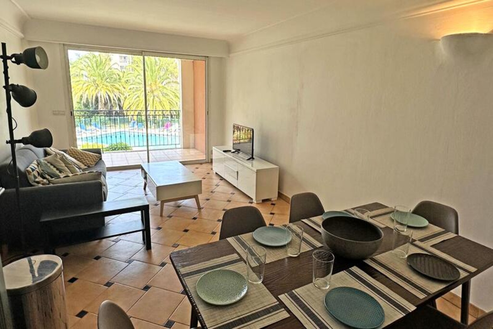 Apartment near Beach and Port Marine