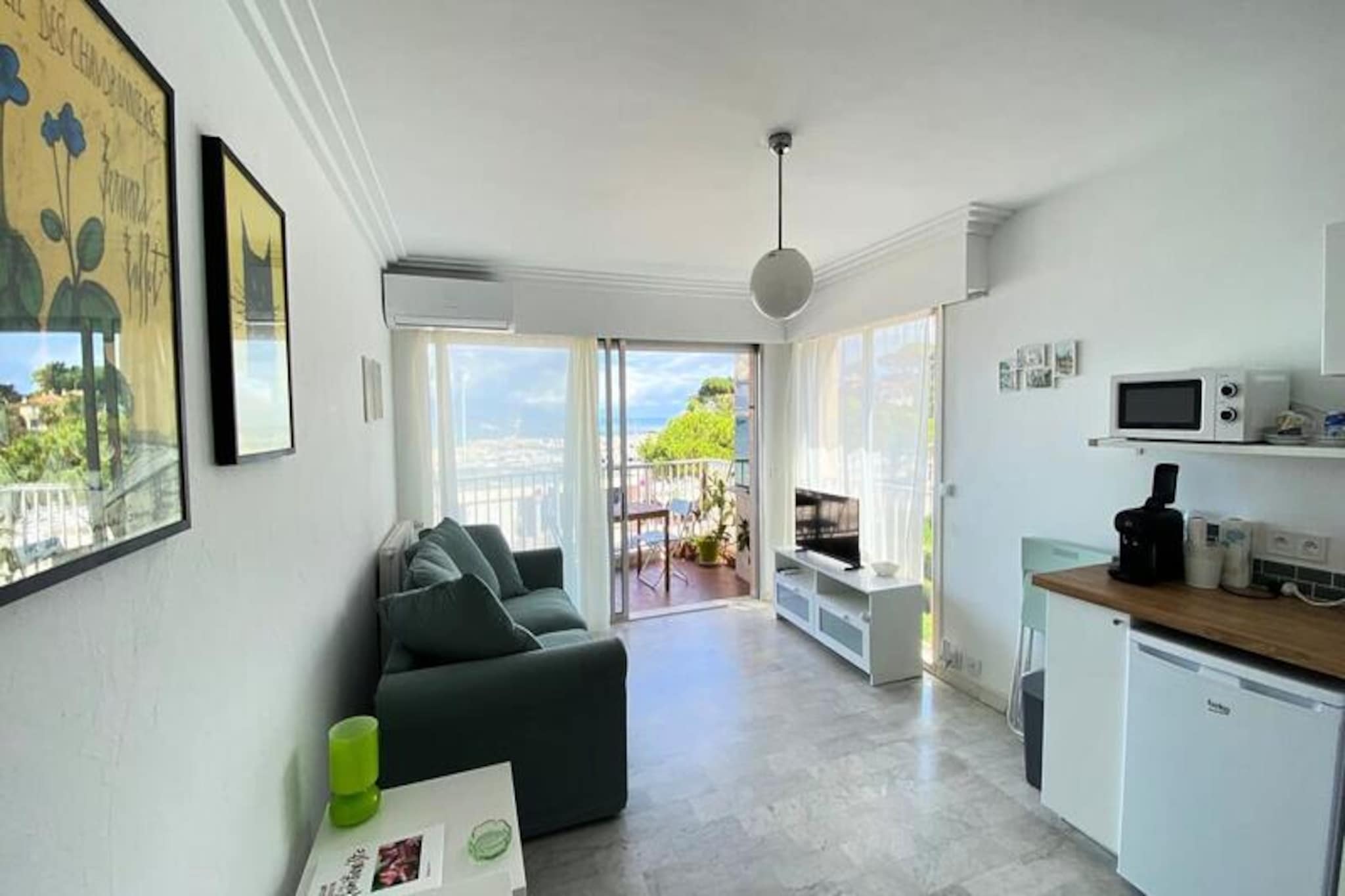 Apartment in Antibes by Salis Beach
