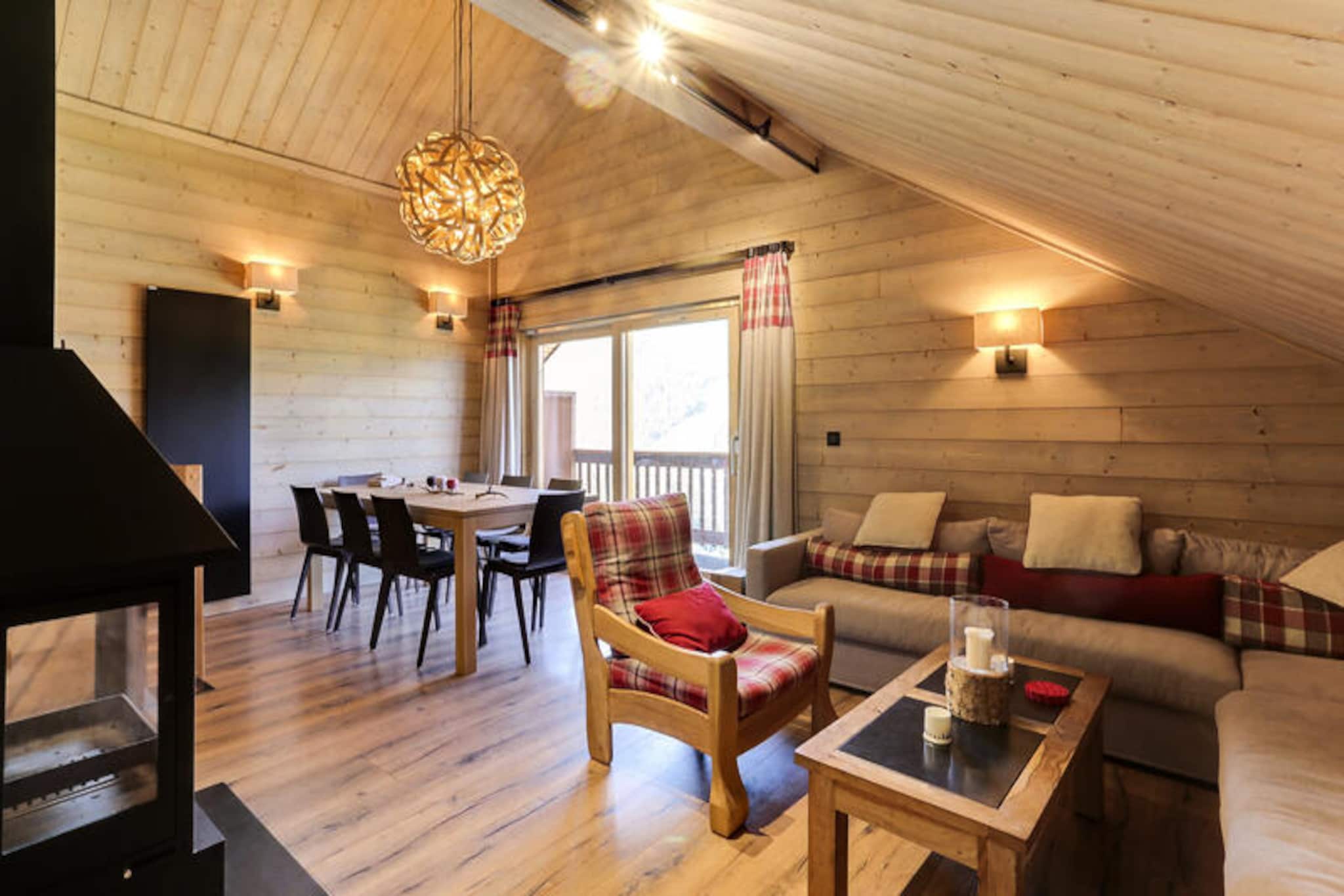 Very nice 5-room apartment for 8 people located in the Méribel Plateau district, close to shops and the slopes