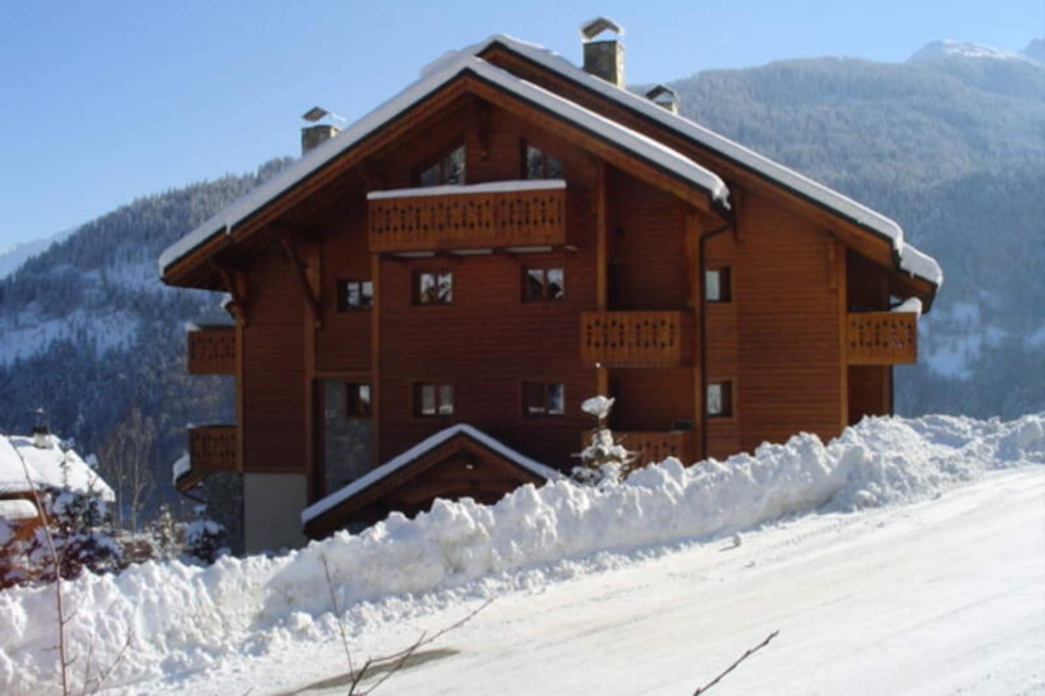 Apartment in Les Allues near Forest Trails