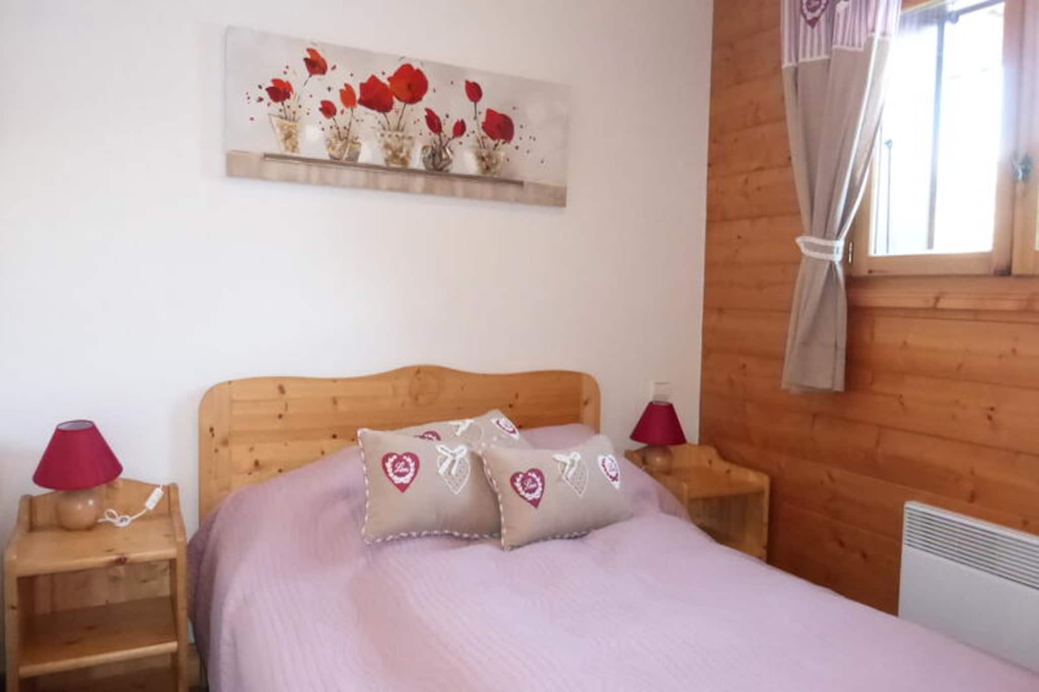 Apartment in Les Allues near Forest Trails