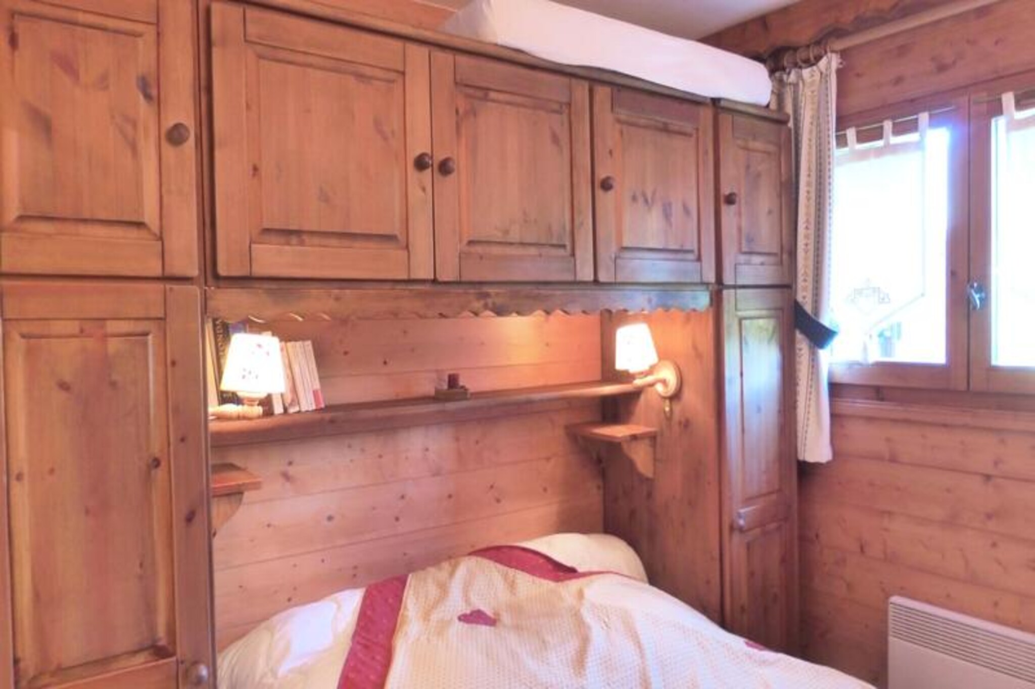 Apartment in Les Allues near Ski Trails