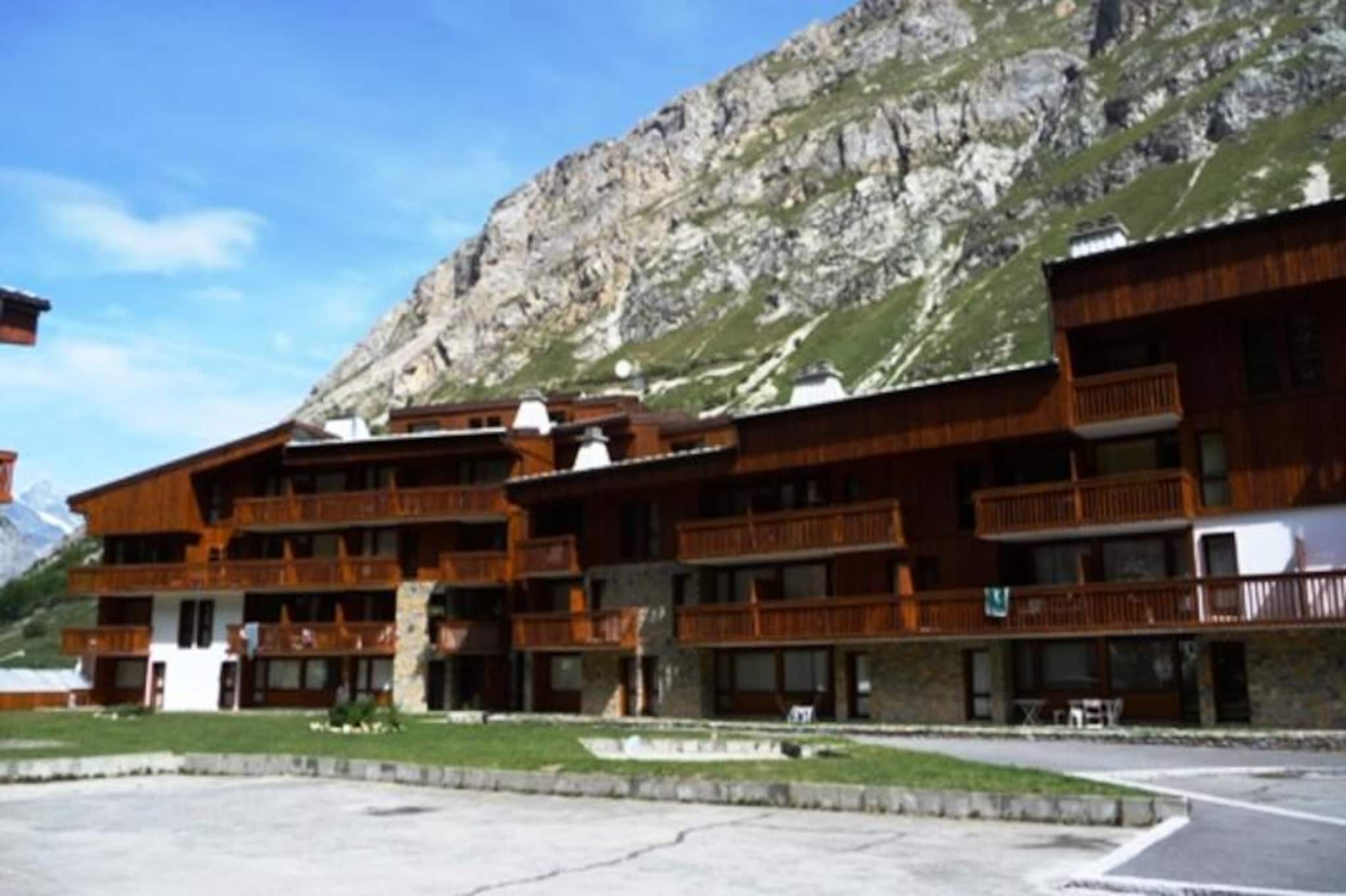 Welcoming apartment with covered parking