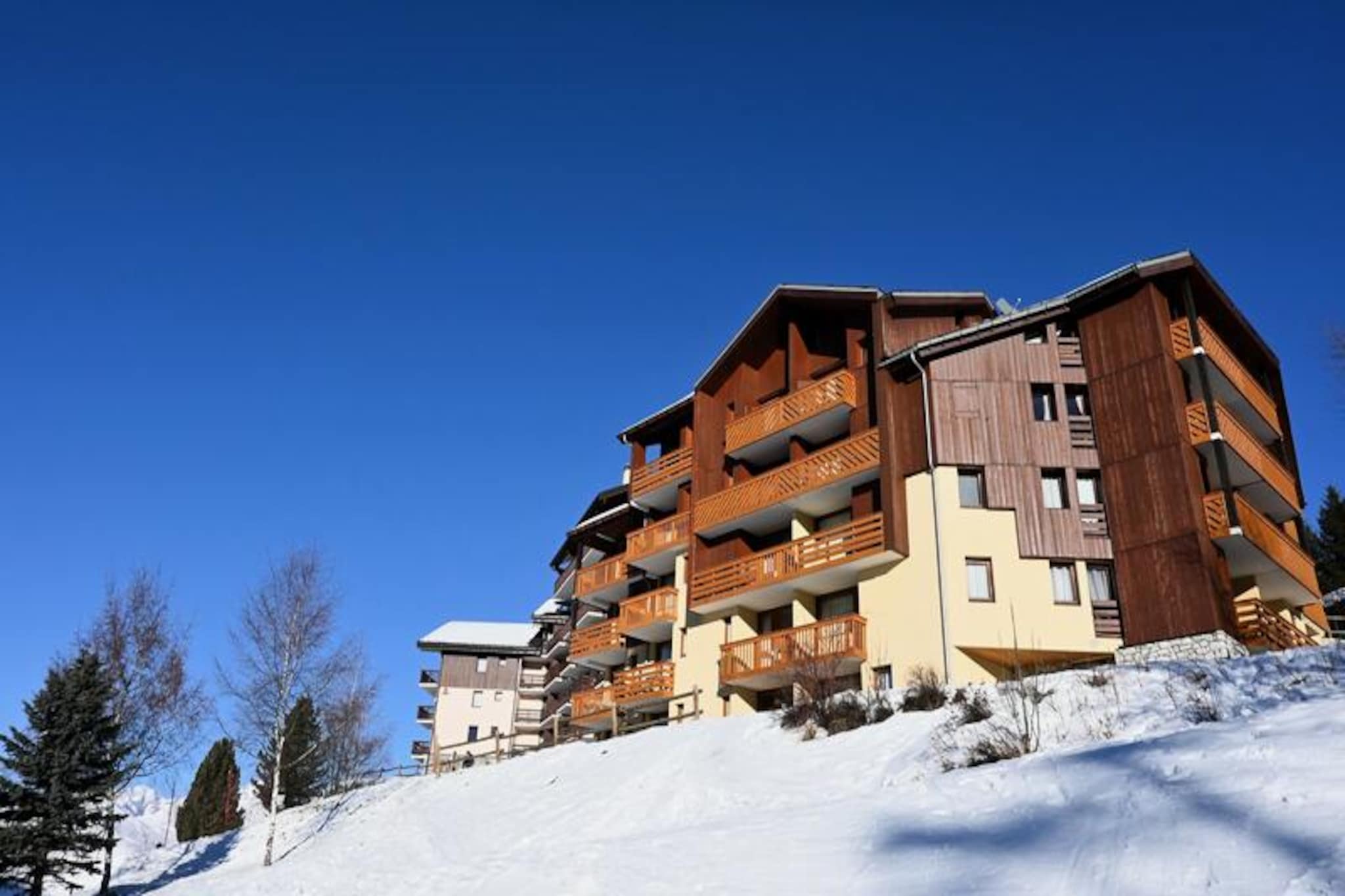 Résidence Aigle-Niet-getagd