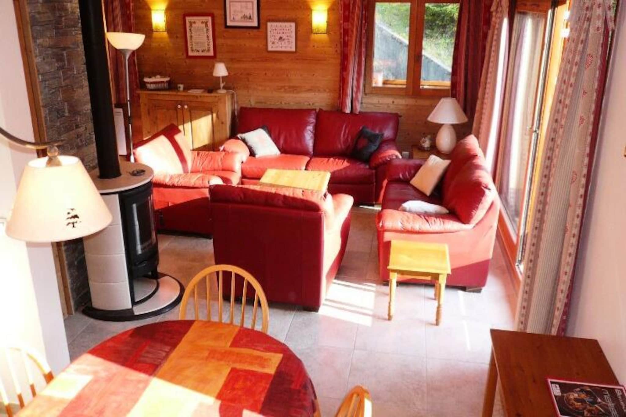 Charming 4-room duplex apartment for 8 people located in the center of Méribel, close to shops