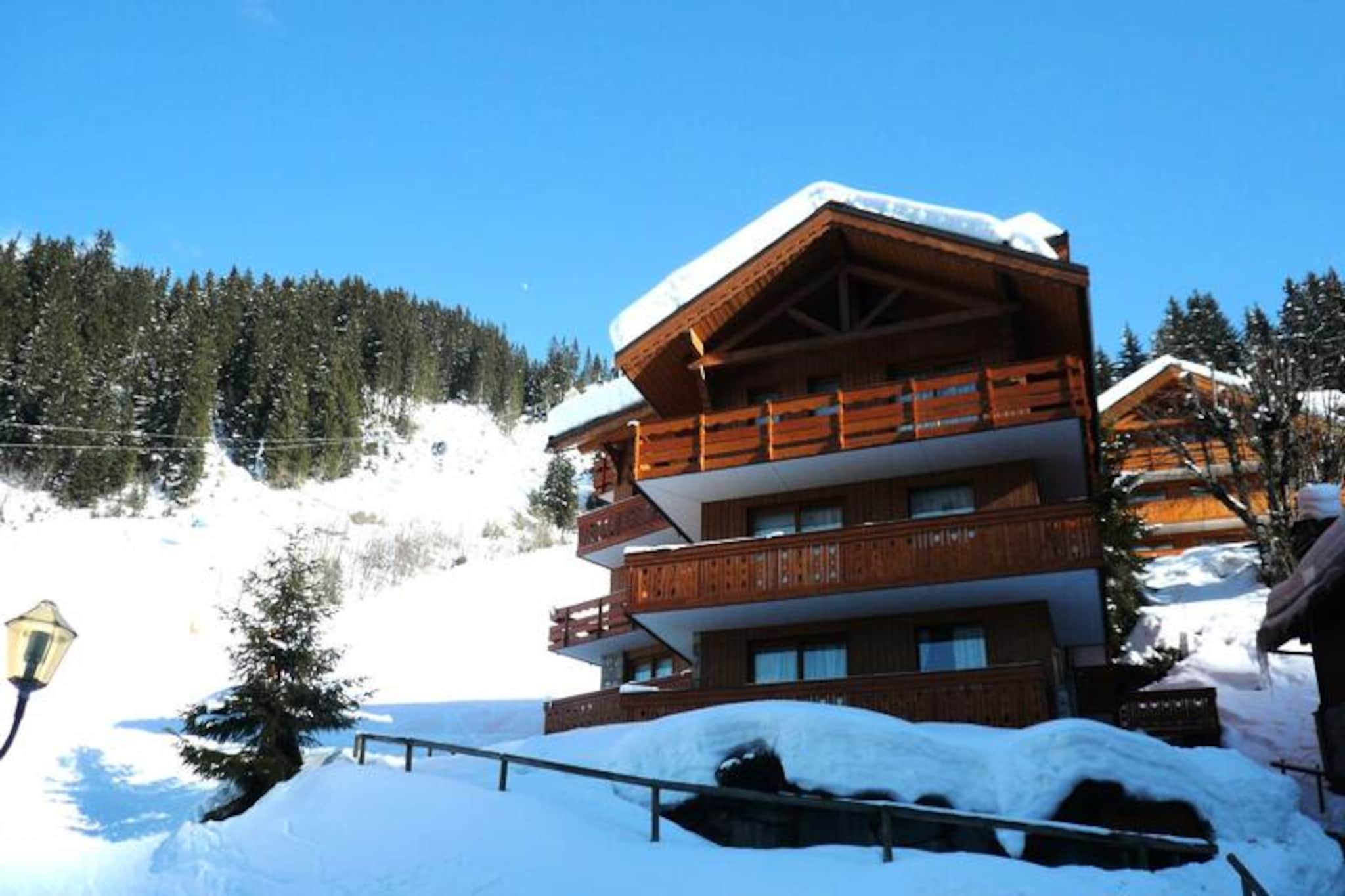 Large, sunny apartment just steps from the slopes