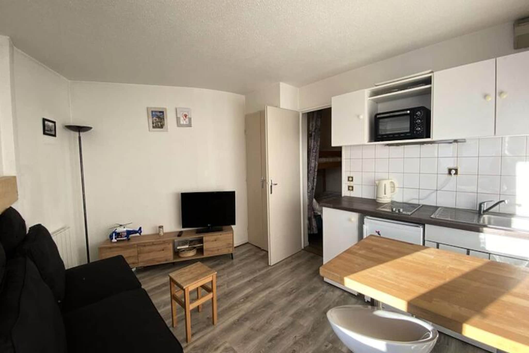 In the heart of the vibrant Venosc district of Les Deux Alpes, this charming studio on the third floor of the Andromède residence offers the perfect alpine retreat. With its south-facing balcony, you’ll wake up to breathtaking mountain views and enjoy natural light flooding into the cozy 19 m² space. Just a short stroll from the slopes, shops, and restaurants, this location ensures you’re at the center of all the action while still enjoying a peaceful and warm ambiance. \n\nThe studio is thoughtfully designed to maximize comfort and functionality. The living area features a comfortable sofa bed, perfect for relaxing after a day on the slopes. The kitchen area, complete with a dining table, invites you to prepare and enjoy meals in the comfort of your own space. A separate sleeping area with bunk beds in the entrance hall makes it ideal for families or small groups, while the functional bathroom ensures convenience. The private balcony is a highlight, offering panoramic views of the majestic alpine landscape. A ski locker is also included for added ease during your stay.\n\nLes Deux Alpes is a world-renowned destination for outdoor enthusiasts. In winter, explore 225 km of ski slopes, including a glacier at 3,600 meters, guaranteeing excellent snow conditions. Thrill-seekers will love the snow park and access to the legendary off-piste area of La Grave. In summer, the resort transforms into a haven for hikers, mountain bikers, and adventure lovers, with activities like paragliding, golfing, and swimming in high-altitude lakes.\n\nWhether you’re seeking adrenaline-filled days or tranquil mountain moments, this studio offers an unbeatable base to experience the lively and welcoming atmosphere of Les Deux Alpes. Book your stay now and create unforgettable memories in one of the Alps’ most dynamic resorts.