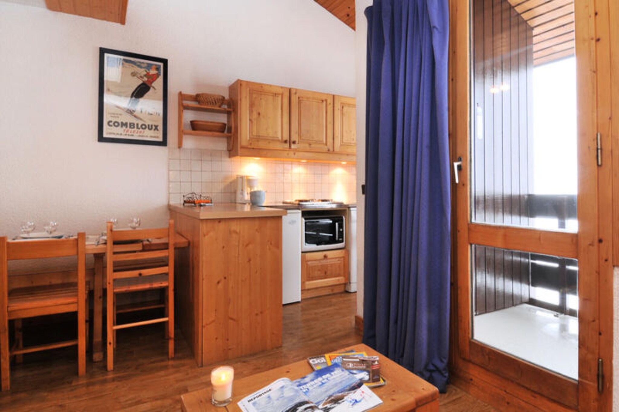 Cozy apartment · At the foot of the slopes · Valley view · Balcony