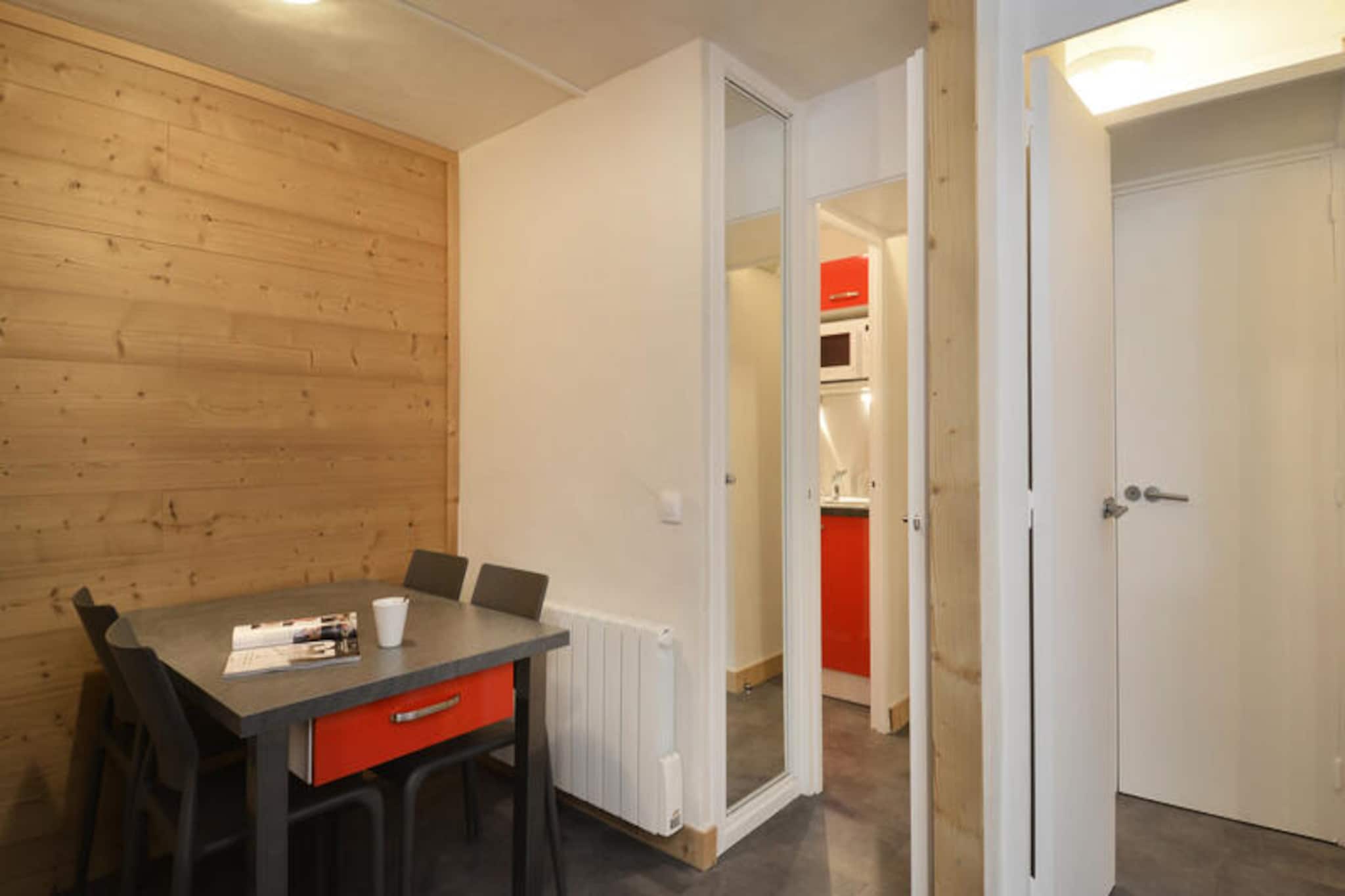 Renovated divisible studio · Close to the slopes · Balcony