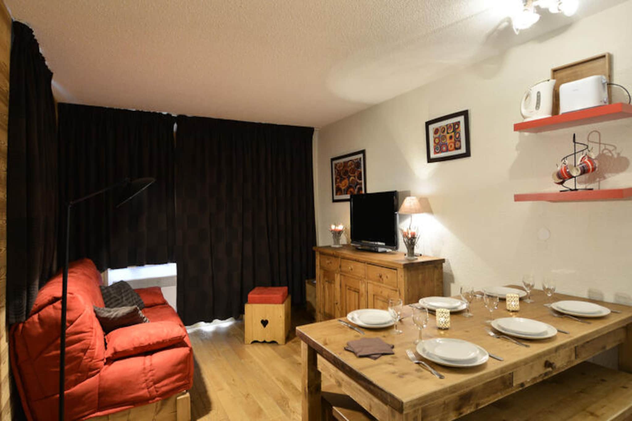 Charming apartment · Ski-in ski-out · Slope view · Balcony