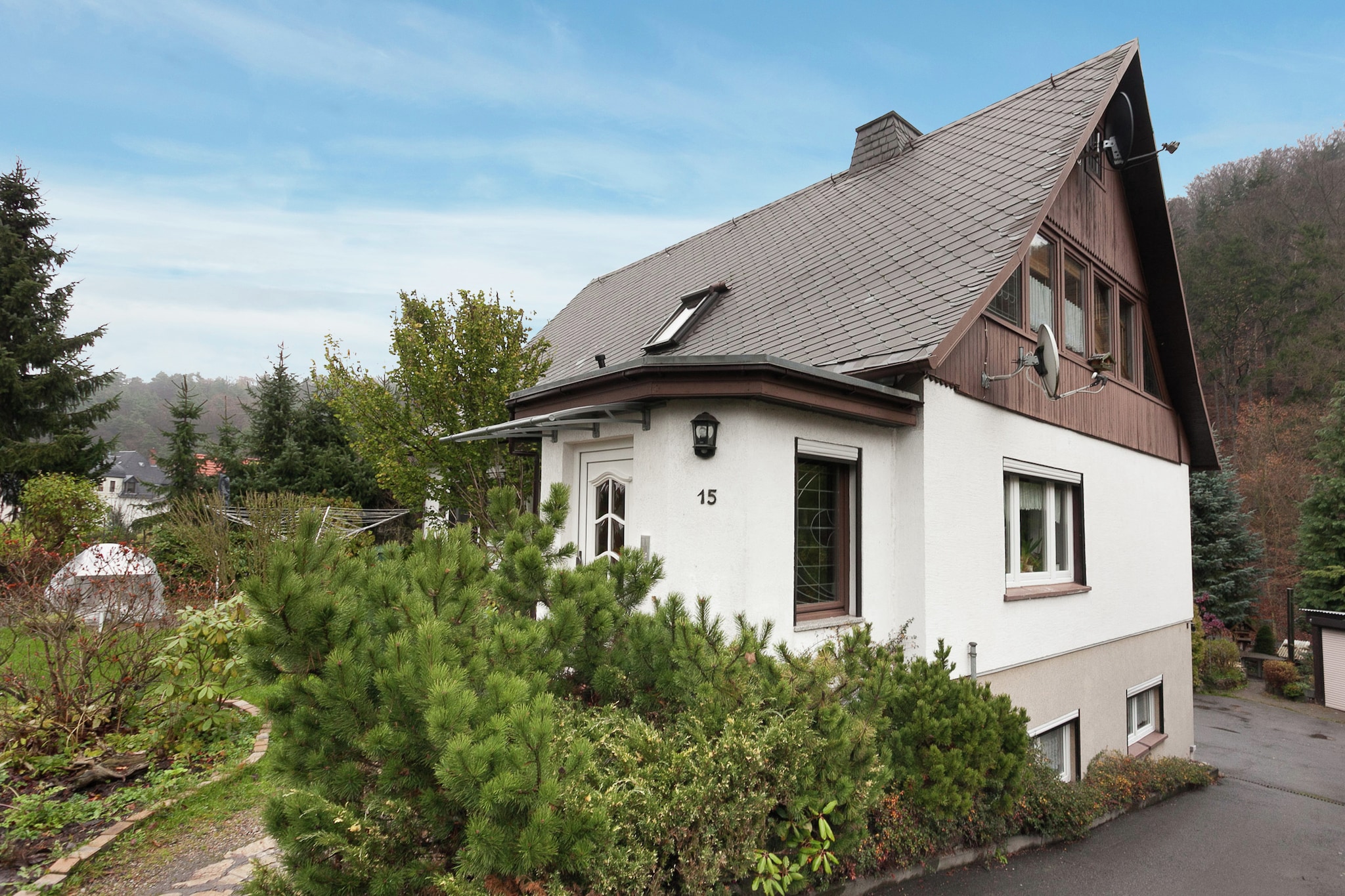Ferienwohnung mit Kamin Am Waldrand-Exterior in summer