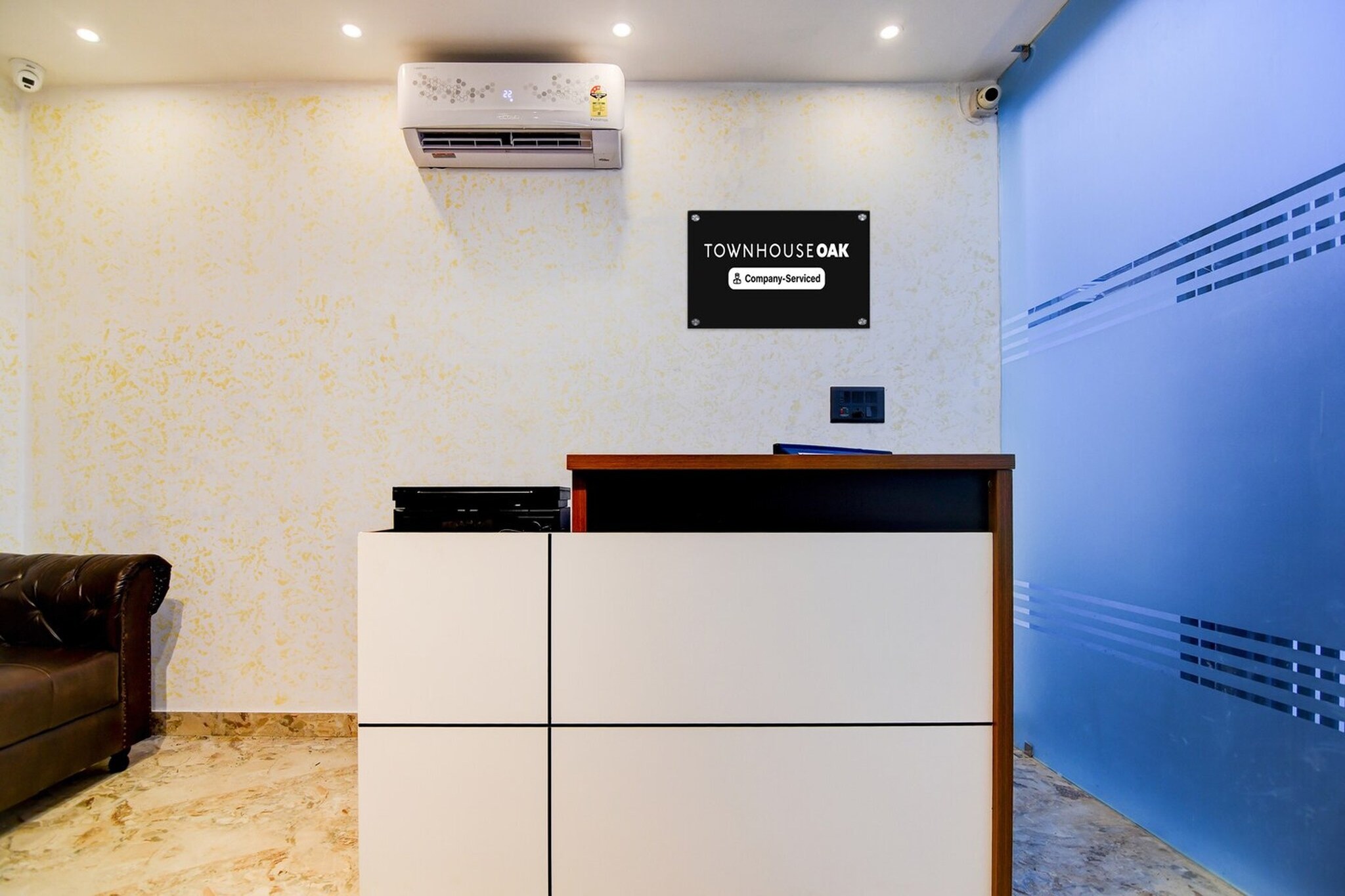 Ground floor: (bedroom(double bed, TV, seating area, air conditioning, telephone), bathroom(bathtub or shower, shower, washbasin, toilet, Towels incl., shampoo, body soap, hot water), lift)