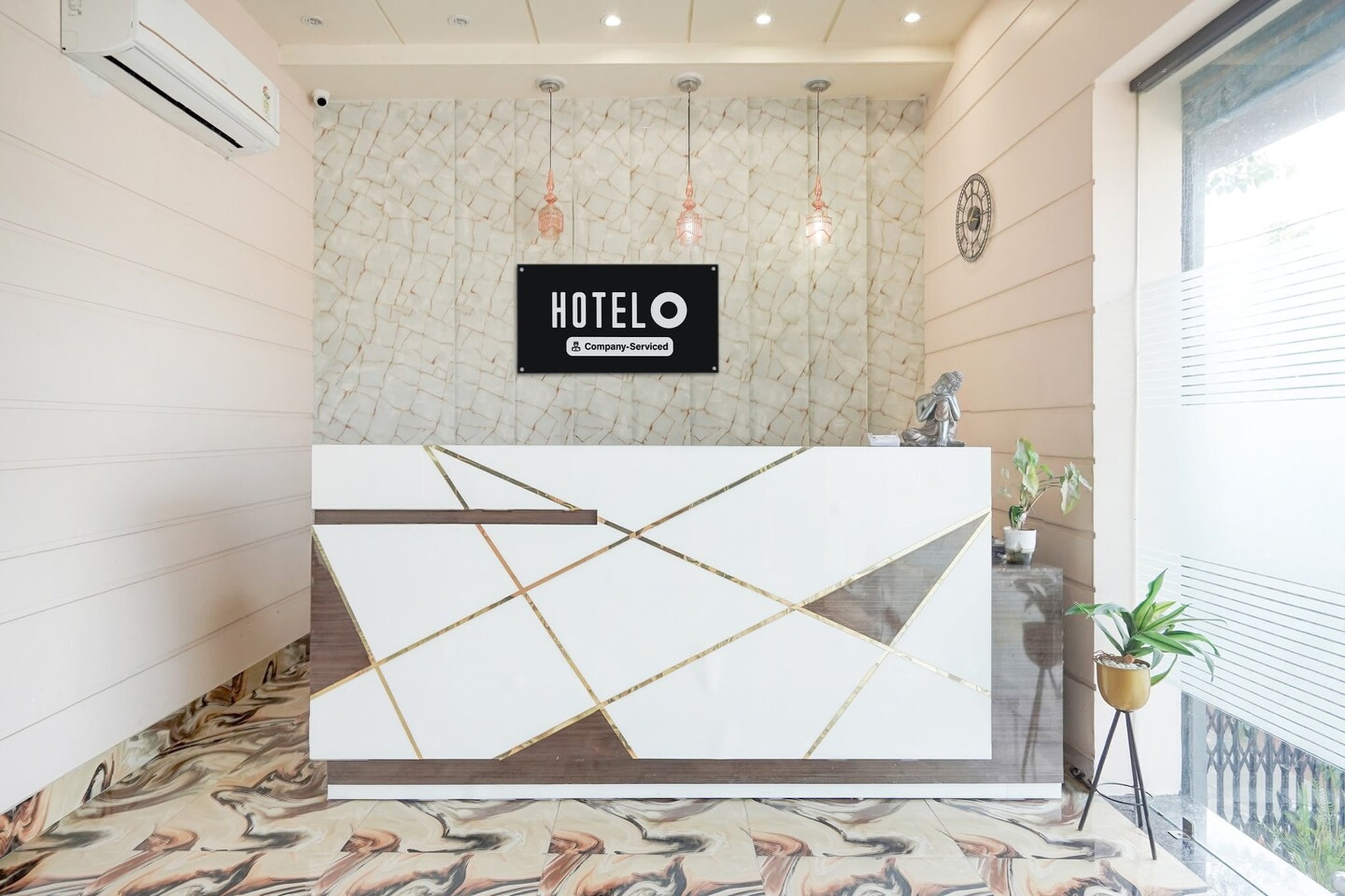 Ground floor: (bedroom(double bed, TV, seating area, air conditioning, telephone), bathroom(bathtub or shower, shower, washbasin, toilet, Towels incl., shampoo, body soap, hot water), lift)