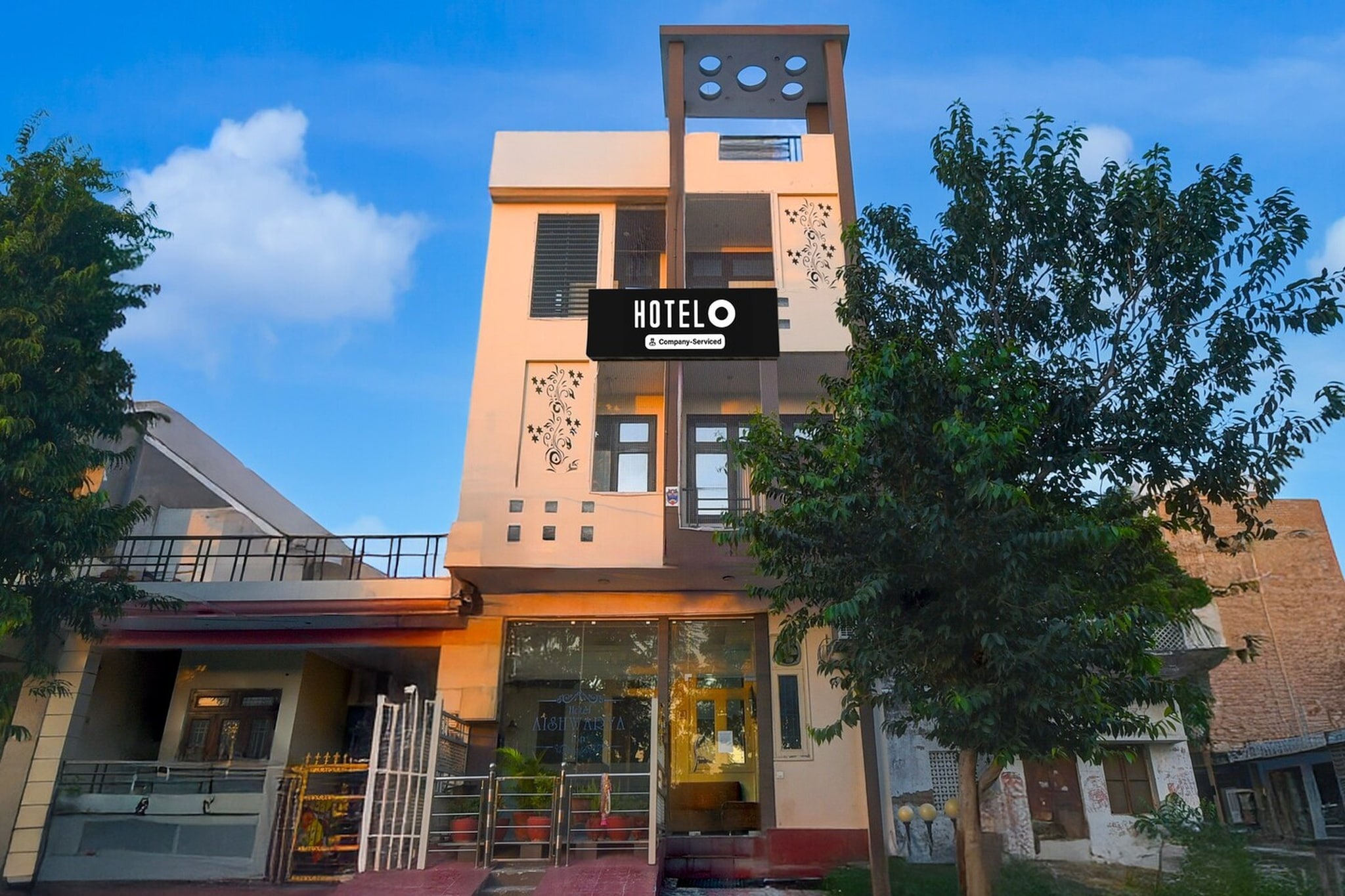 Super Hotel O Sector 16 Jaipur