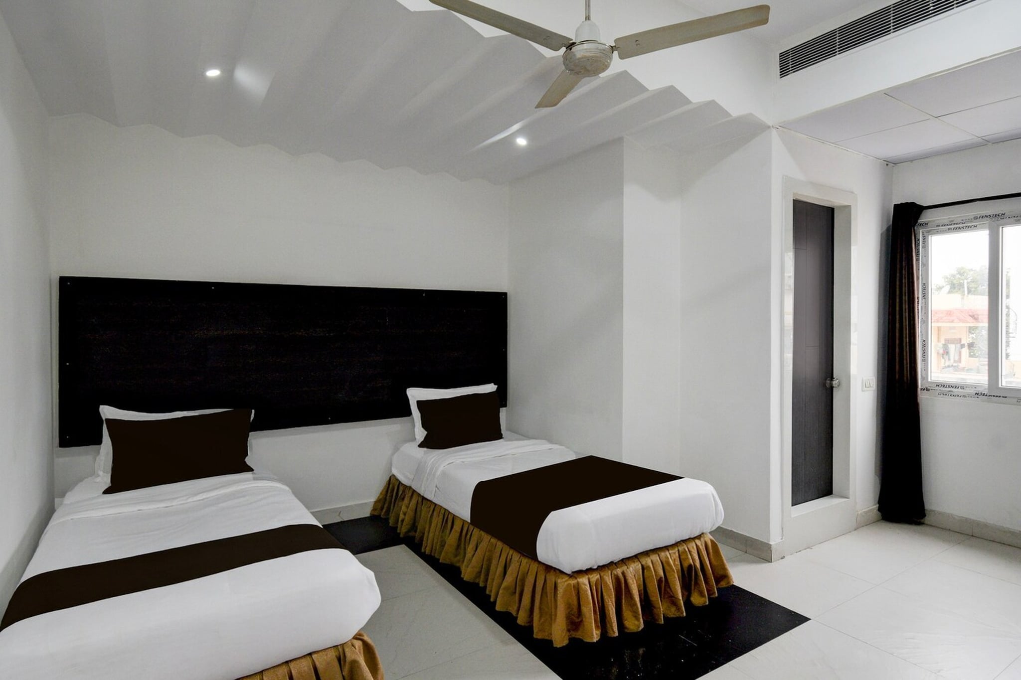 Hotel O Erragadda Metro Station Hyderabad