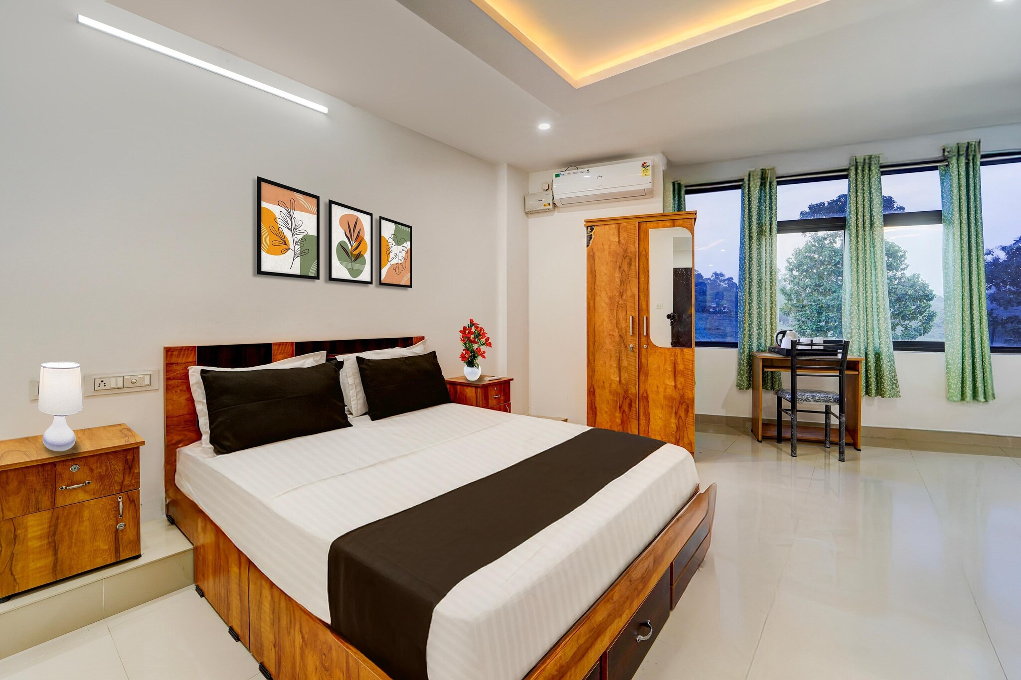 Located within 45 km of Kottayam Railway Station and 45 km of Chengannur Railway Station, Hotel O Erumeli Bus Terminal Kottayam Formerly Pious B Residency provides rooms with air conditioning and a private bathroom in Erumeli. This 3-star hotel offers room service, a 24-hour front desk and free WiFi. The hotel features family rooms.
Guest rooms at the hotel are equipped with a seating area, a flat-screen TV with satellite channels and a private bathroom with free toiletries and a bath or shower. All guest rooms include a desk.
Ettumanoor Mahadeva Temple is 46 km from Hotel O Erumeli Bus Terminal Kottayam Formerly Pious B Residency. Cochin International Airport is 100 km away.
Unmarried couples are warmly welcome at this property.
Guests with local ID proof are warmly welcome.
Apologies, but we are currently unable to host foreign nationals at this property.
Early Check-In Policy: A full day’s room rate will be charged for check-ins before 6:00 AM. Complimentary early check-in is available between 6:00 AM and 10:00 AM, subject to room availability.
Check-in is only available to guests aged 18 and above. Please provide a government-issued ID to confirm your age.