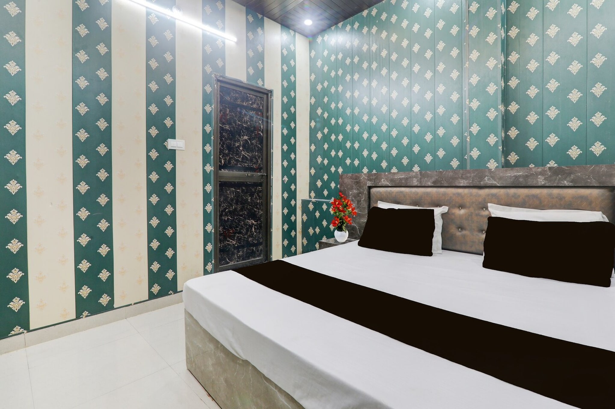 Hotel O Saryu Ghat Formerly Balaji Palace