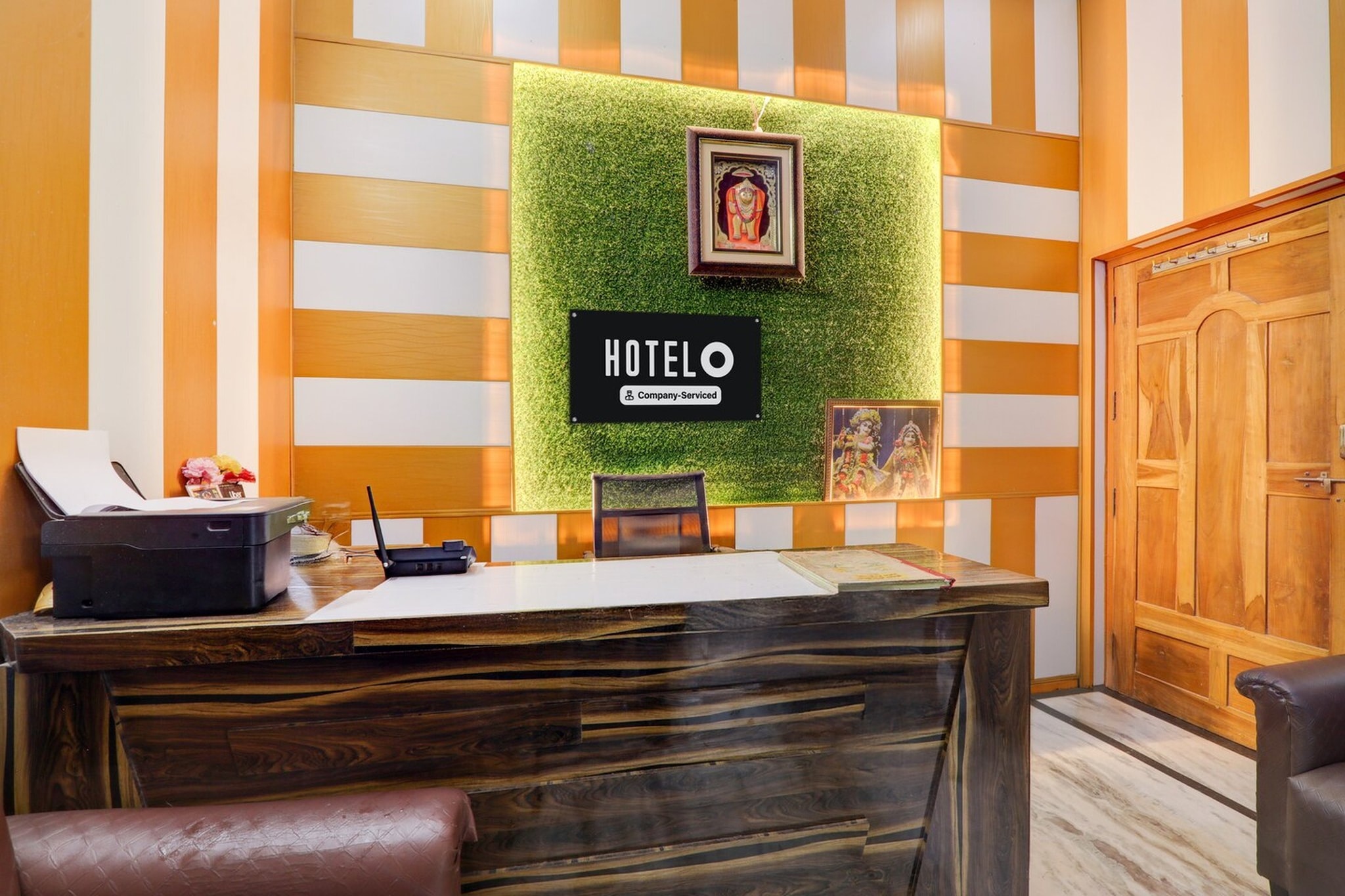 Ground floor: (bedroom(double bed, TV, seating area, air conditioning, telephone), bathroom(bathtub or shower, washbasin, toilet, Towels incl., shampoo, body soap, hot water))