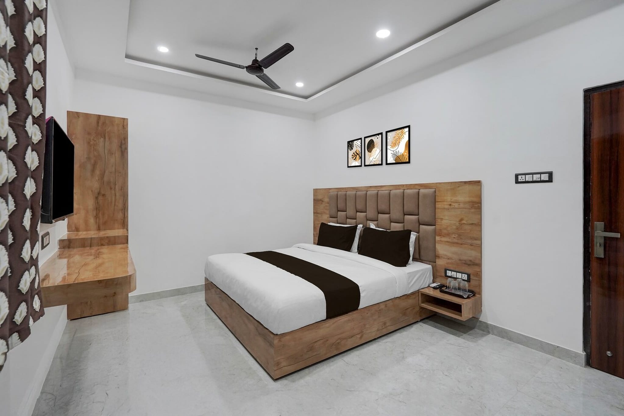 Collection O Banaras Railway Junction