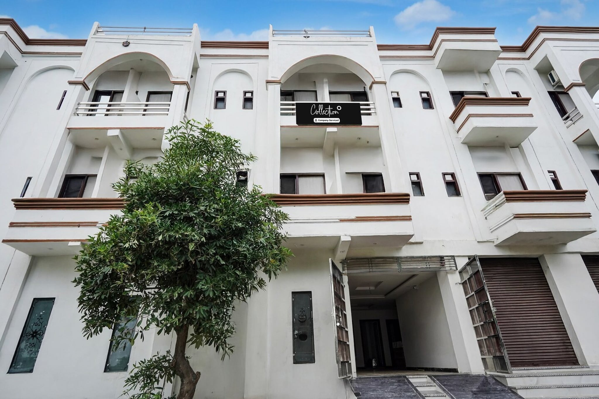 Townhouse Oak Char Dham Vrindavan