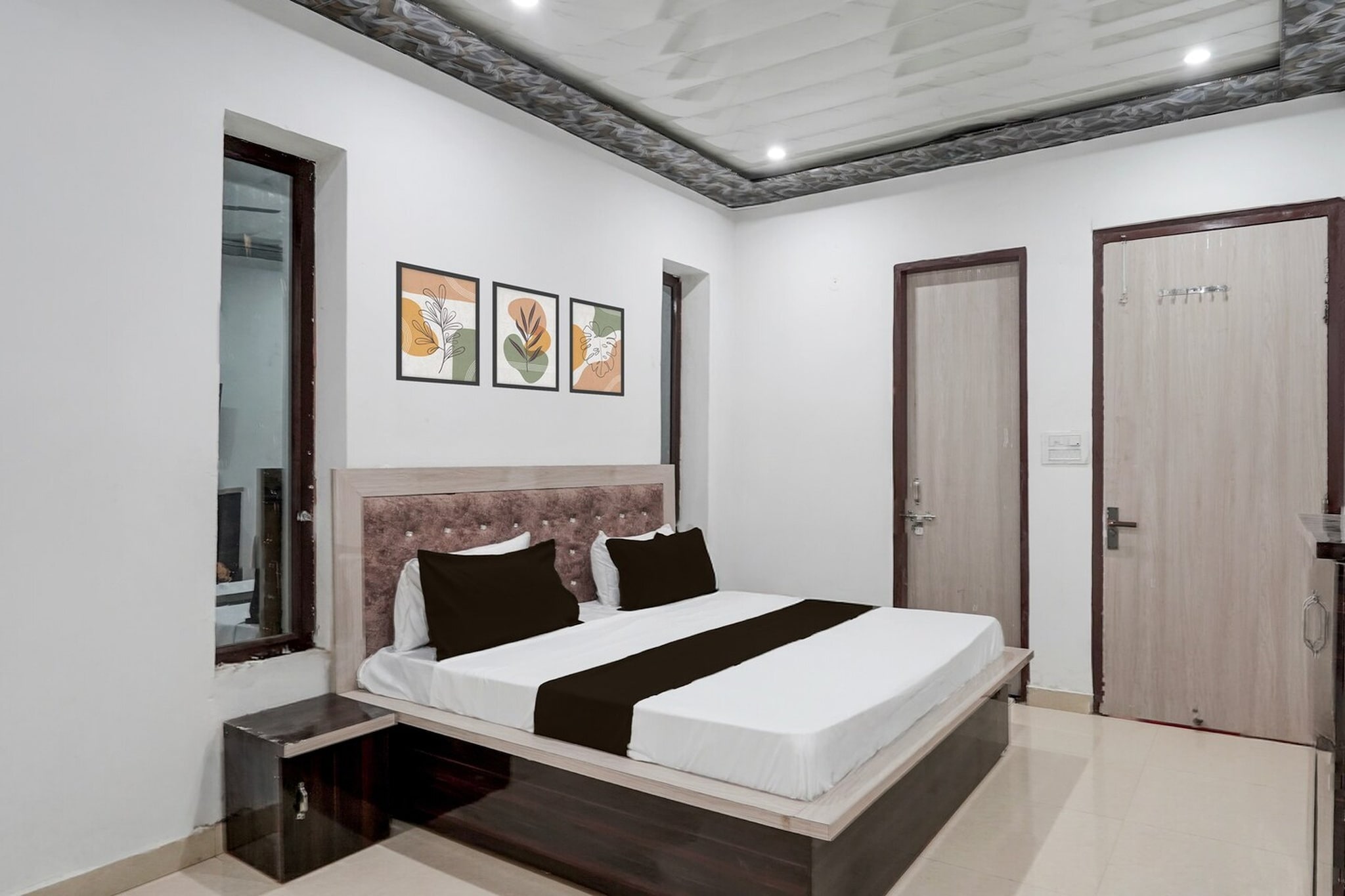 Townhouse Oak Char Dham Vrindavan