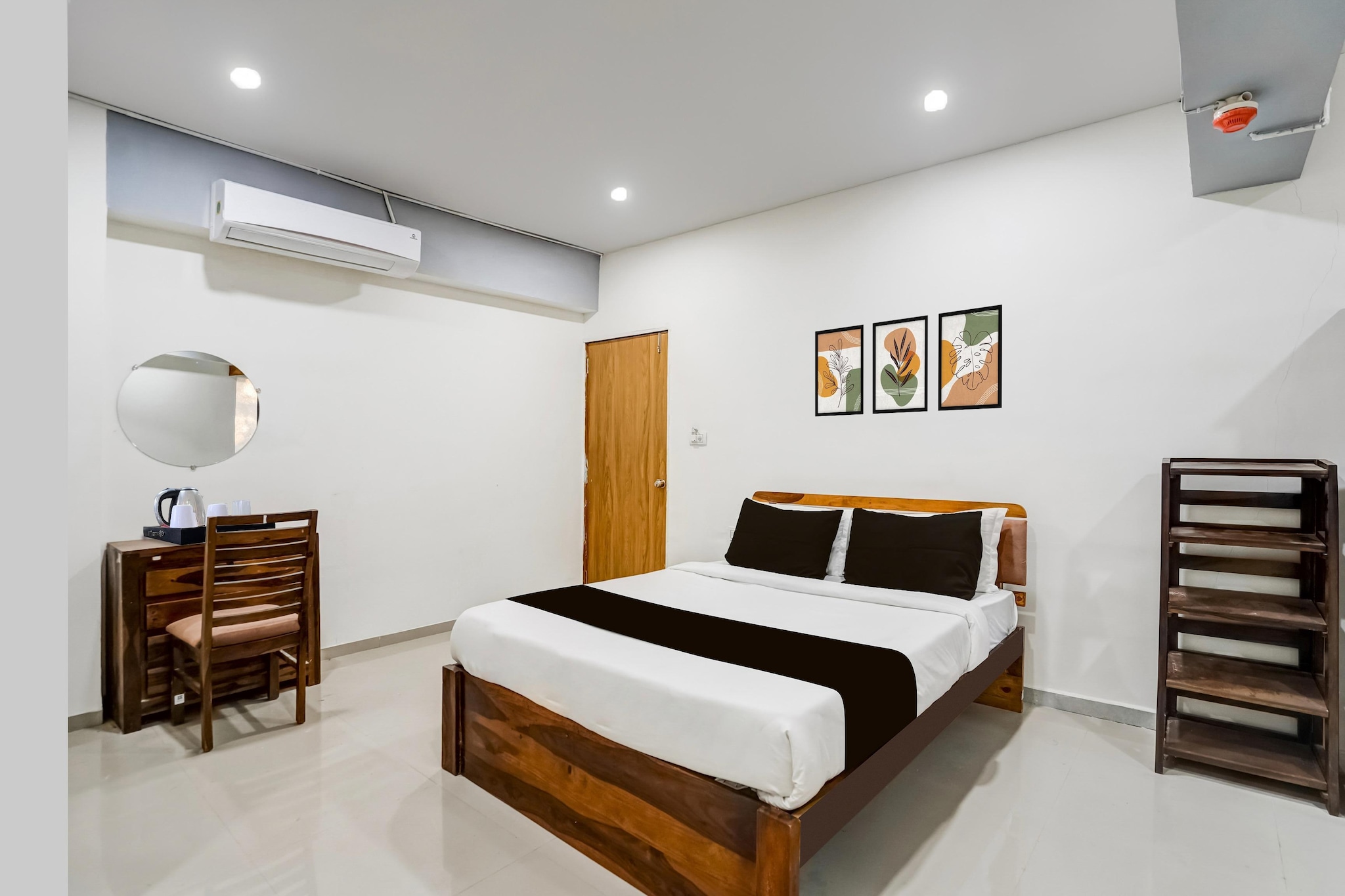 Collection O Pethapur Gandhinagar