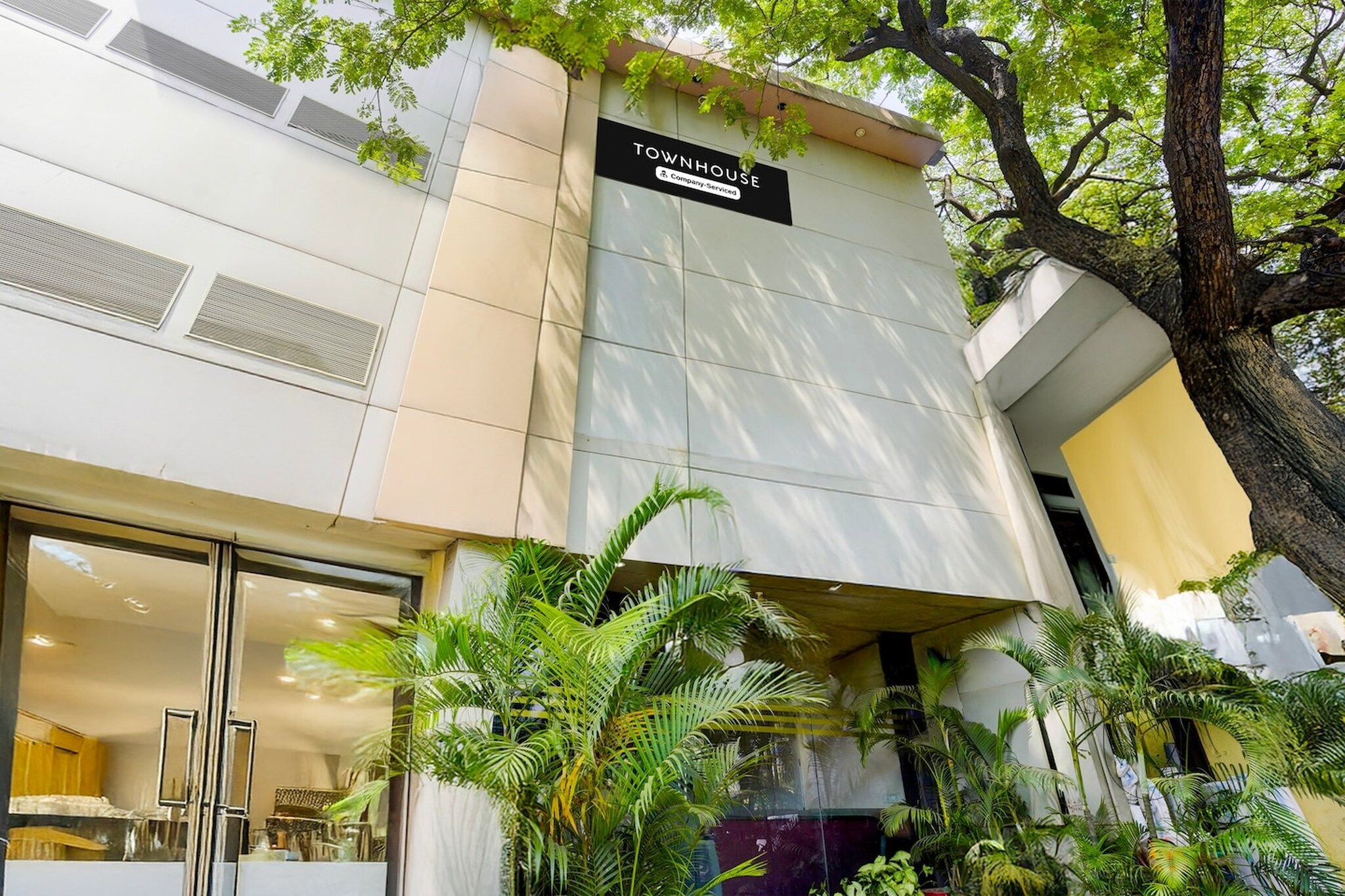 Enjoy a comfortable and hassle-free experience at our thoughtfully designed property. Each room is equipped with modern amenities, cozy bedding, and elegant decor to make you feel right at home. Located conveniently with easy access to public transport and major attractions, it's perfect for both business and leisure travelers. Cleanliness and guest comfort are our top priorities, and our team is available 24/7 to assist you throughout your stay.

Early Check-In Policy: A full day’s room rate will be charged for check-ins before 6:00 AM. Complimentary early check-in is available between 6:00 AM and 10:00 AM, subject to room availability.
Check-in is only available to guests aged 18 and above. Please provide a government-issued ID to confirm your age.

 No Unmarried Couples: We’re sorry, but we are unable to accommodate unmarried couples at this property.

 No Local Guests: We’re sorry, but guests with local ID proof are not welcome at this property.
