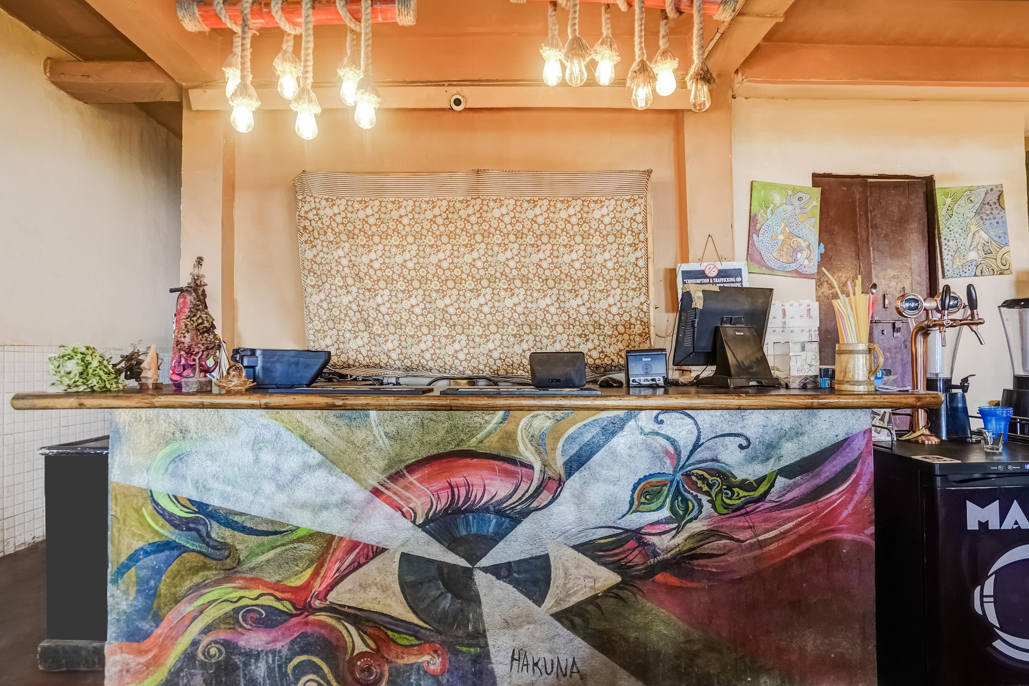 Ground floor: (bedroom(double bed, TV, seating area, air conditioning, telephone), bathroom(bathtub or shower, shower, washbasin, toilet, Towels incl., shampoo, body soap, hot water))