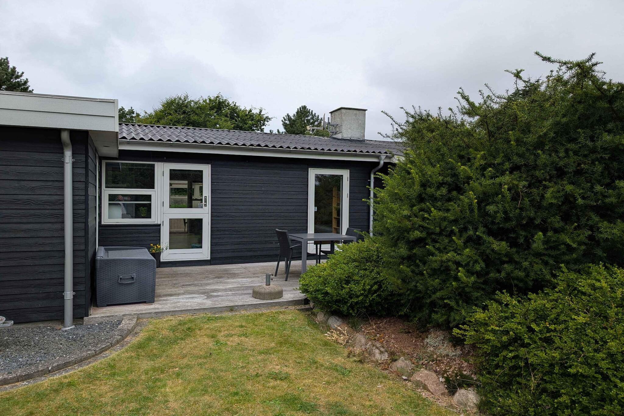 4 Sterne Ferienhaus in Løgstør-Im Freien