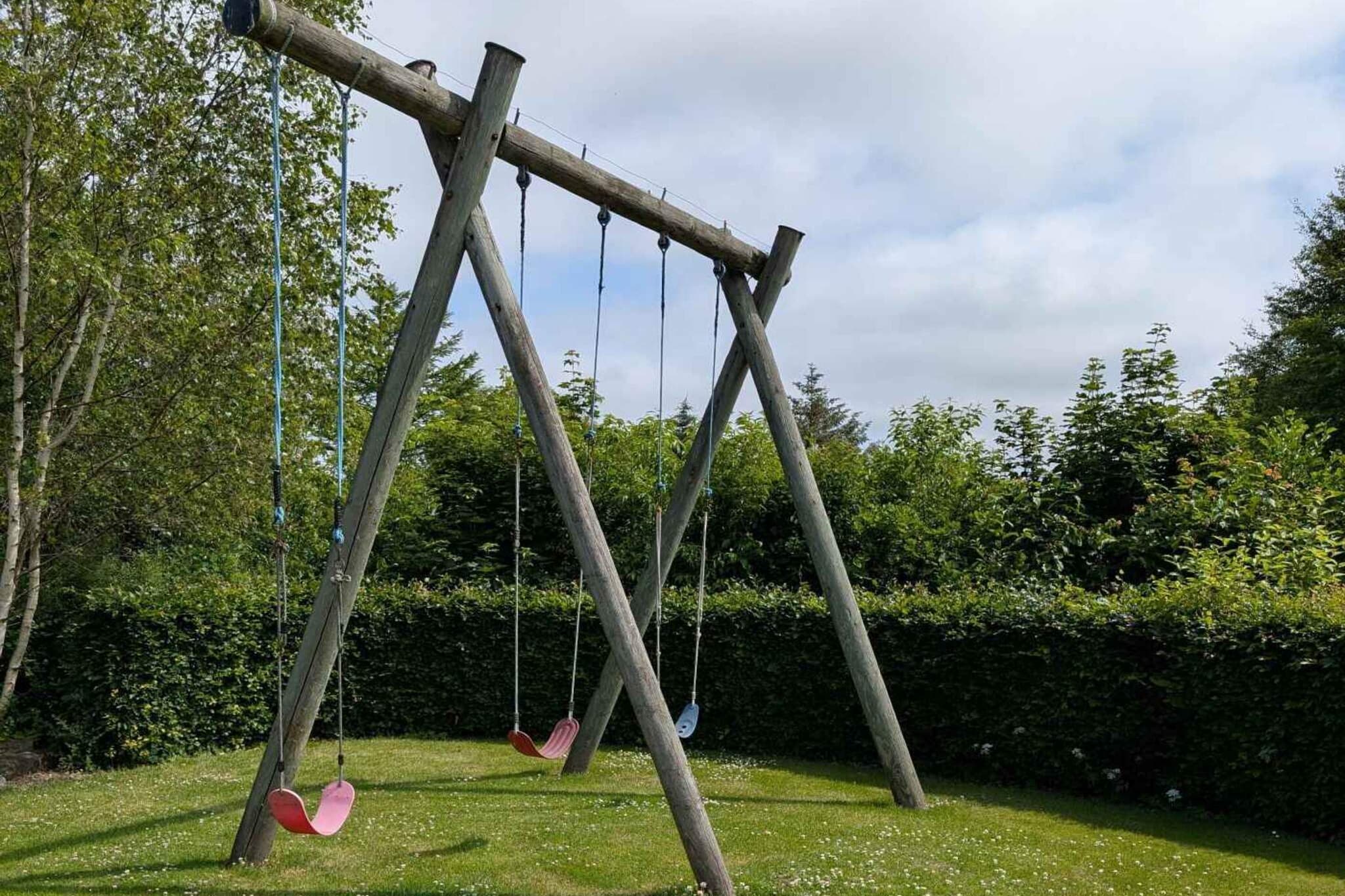 4 Sterne Ferienhaus in Løgstør-Im Freien