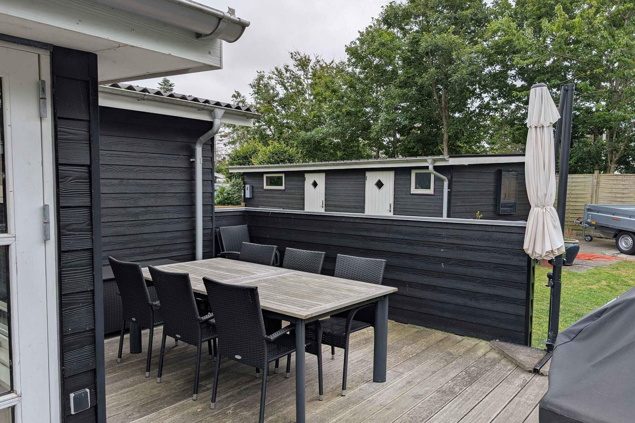 4 Sterne Ferienhaus in Løgstør-Im Freien