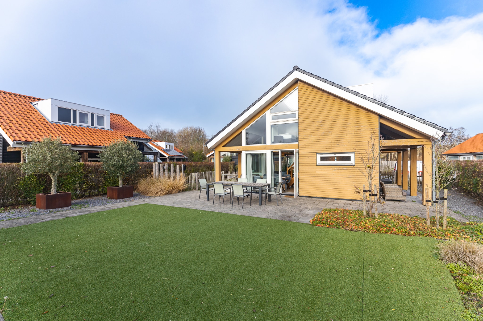 Zonnedorp 7 De Meerpaal in Renesse | Comfortable holiday house close to the beach-Außenbereich Sommer