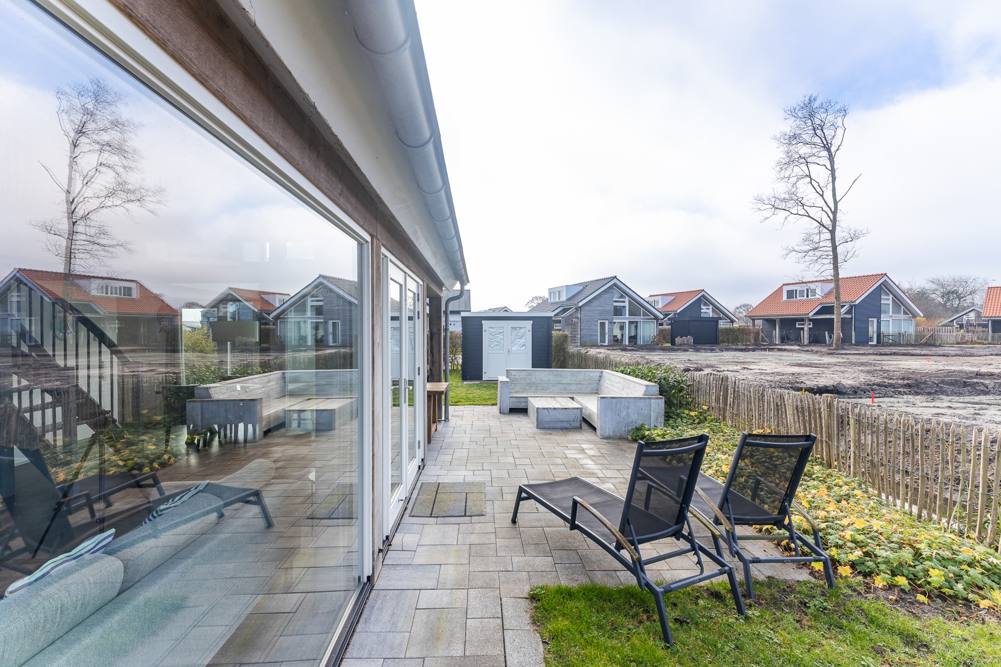 Zonnedorp 19 Modern holiday home Renesse | Beach within walking distance-Terrasse/Balkon