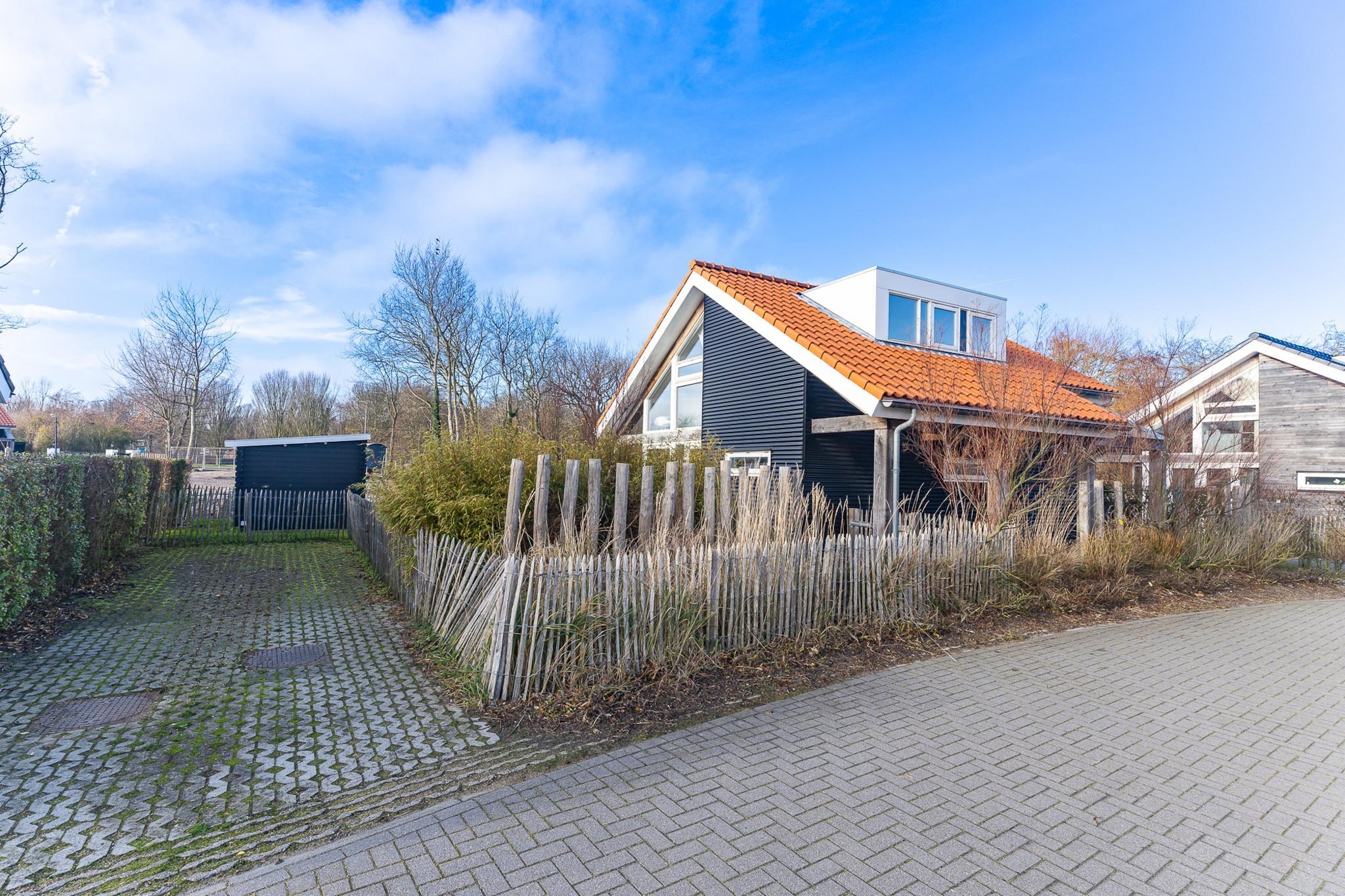 Zonnedorp 19 Modern holiday home Renesse | Beach within walking distance - Außenbereich Sommer