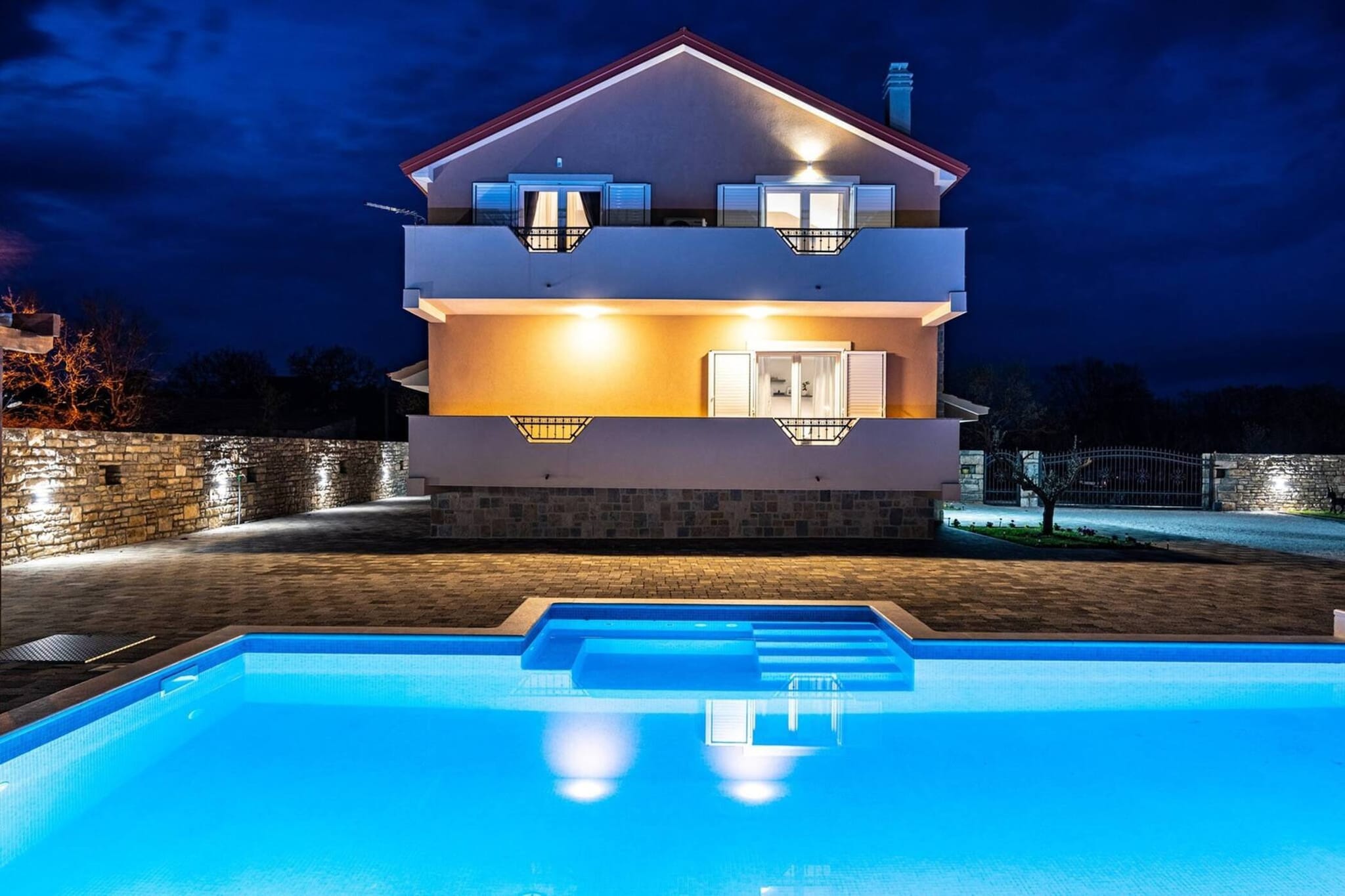 Luxury Villa Escape-Buitenkant zomer