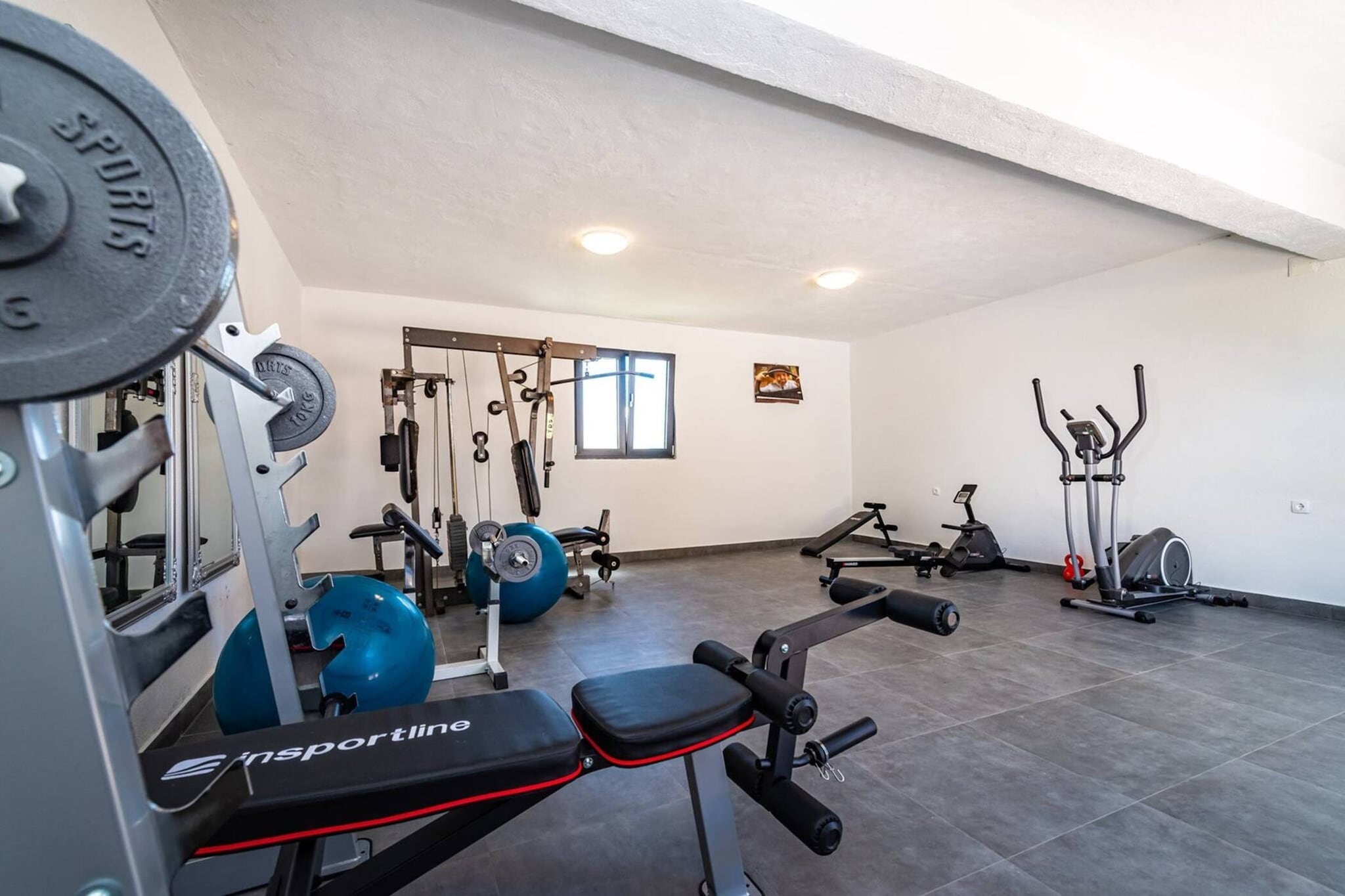 Luxury Villa Escape-Wellness