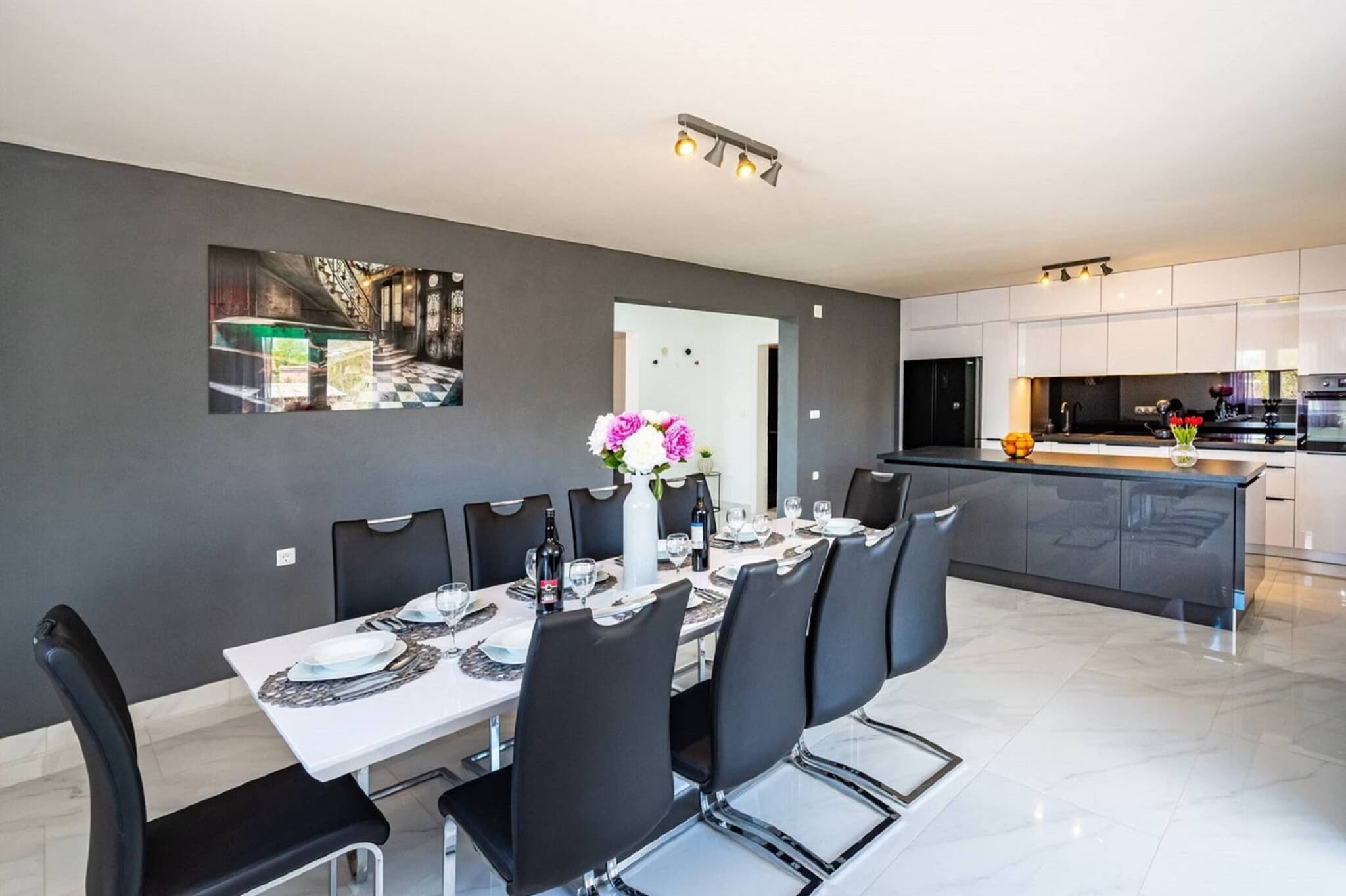 Luxury Villa Escape-Eetkamer