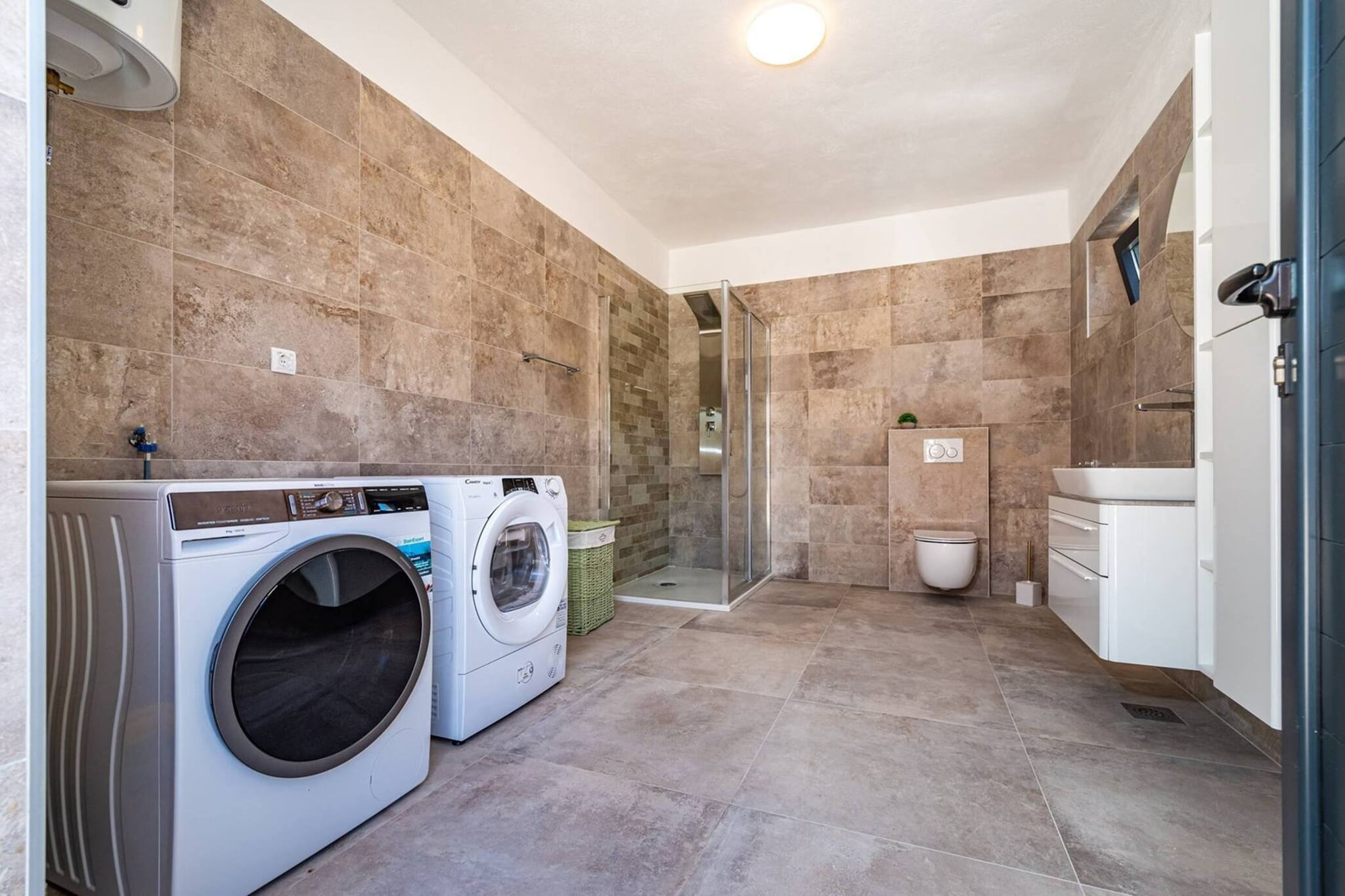 Luxury Villa Escape-Badkamer