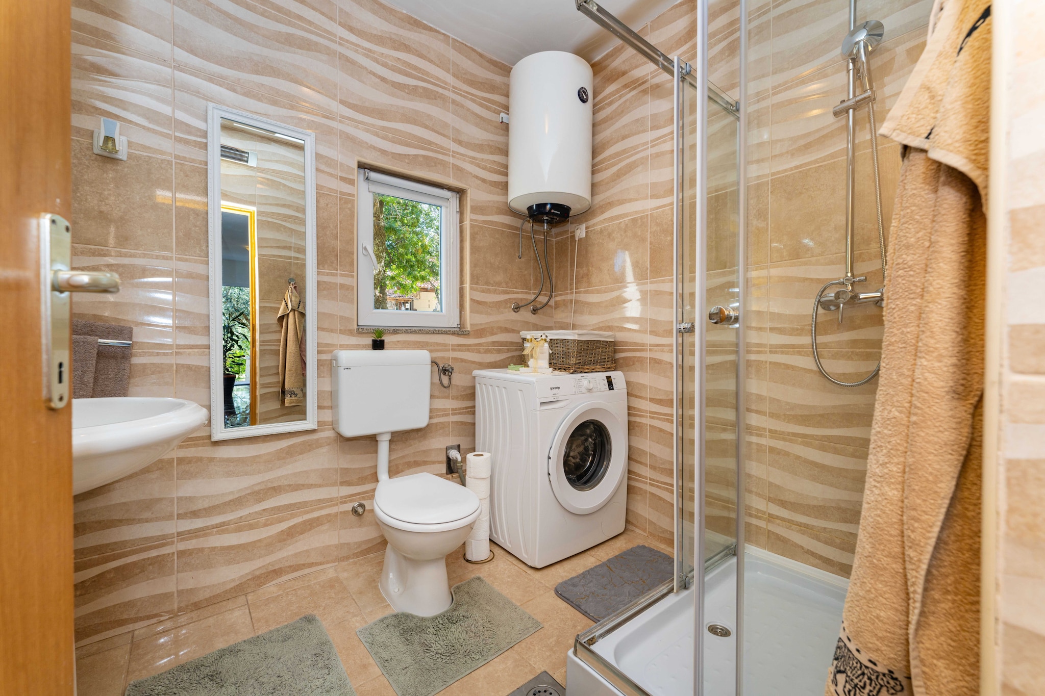 Holiday home Olive Garden-Badkamer