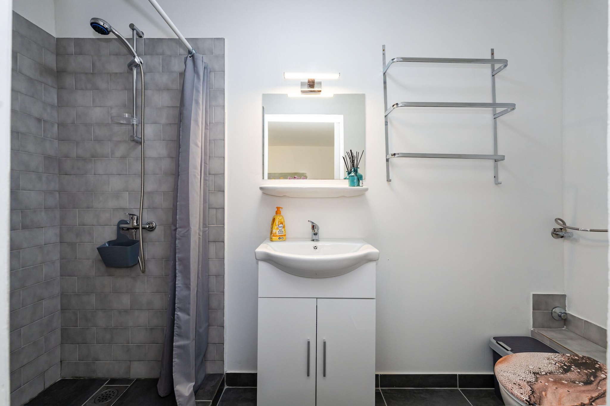 Holiday home Burgija-Badkamer