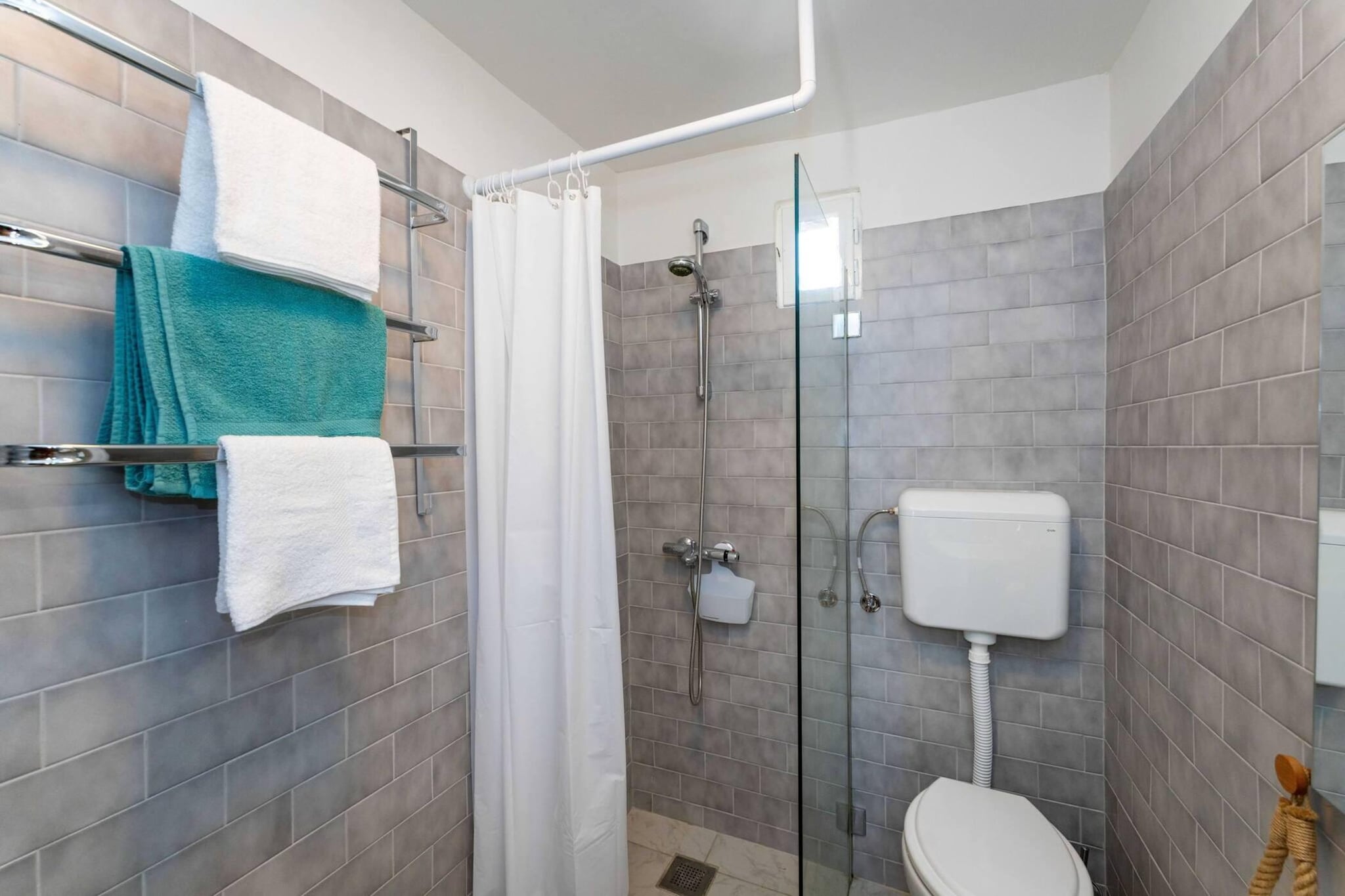 Holiday home Burgija-Badkamer