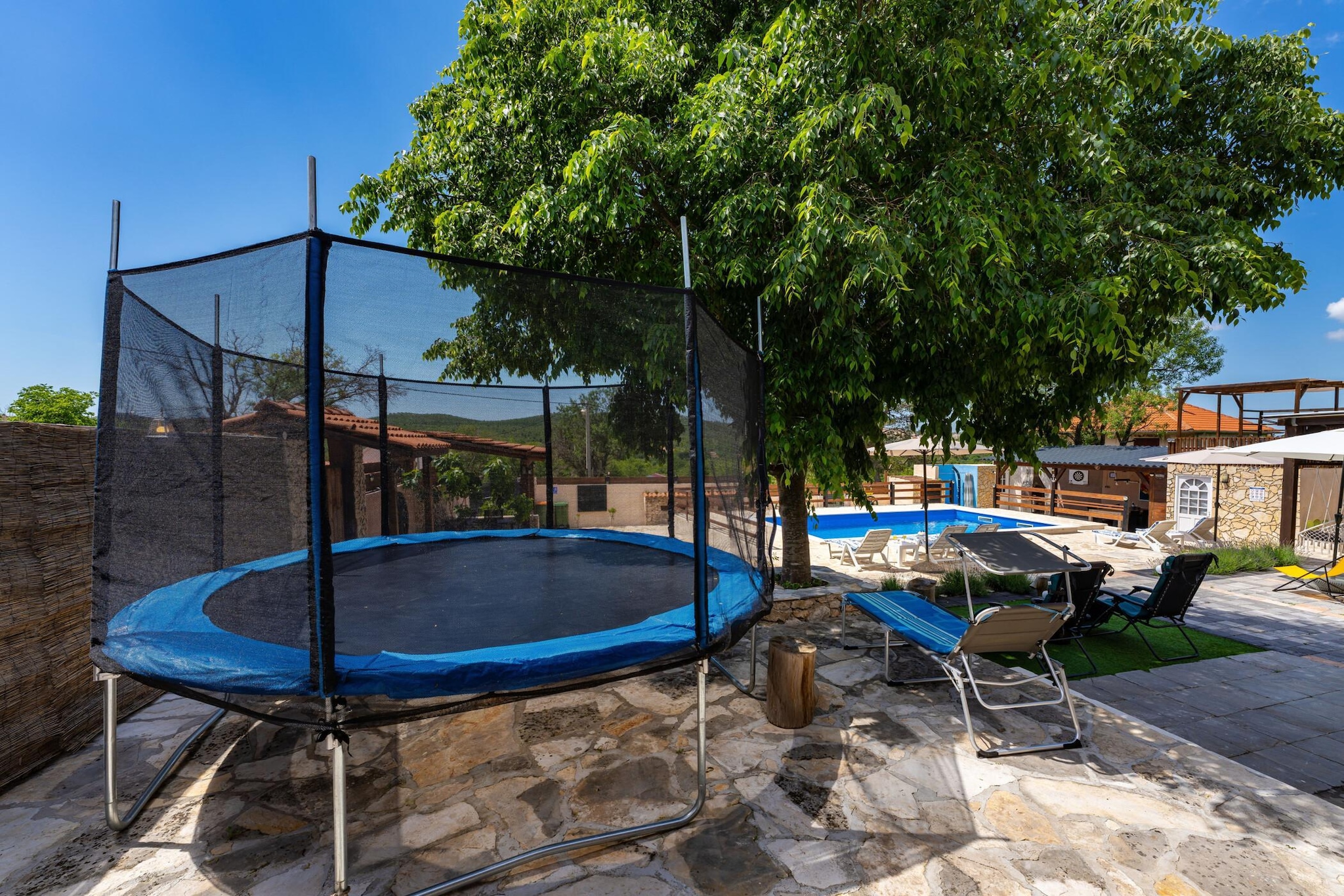 Holiday home Burgija-Tuinen zomer