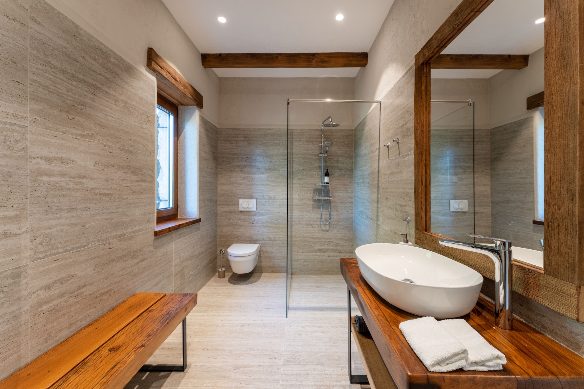 Authentic Villa Fisola-Badkamer