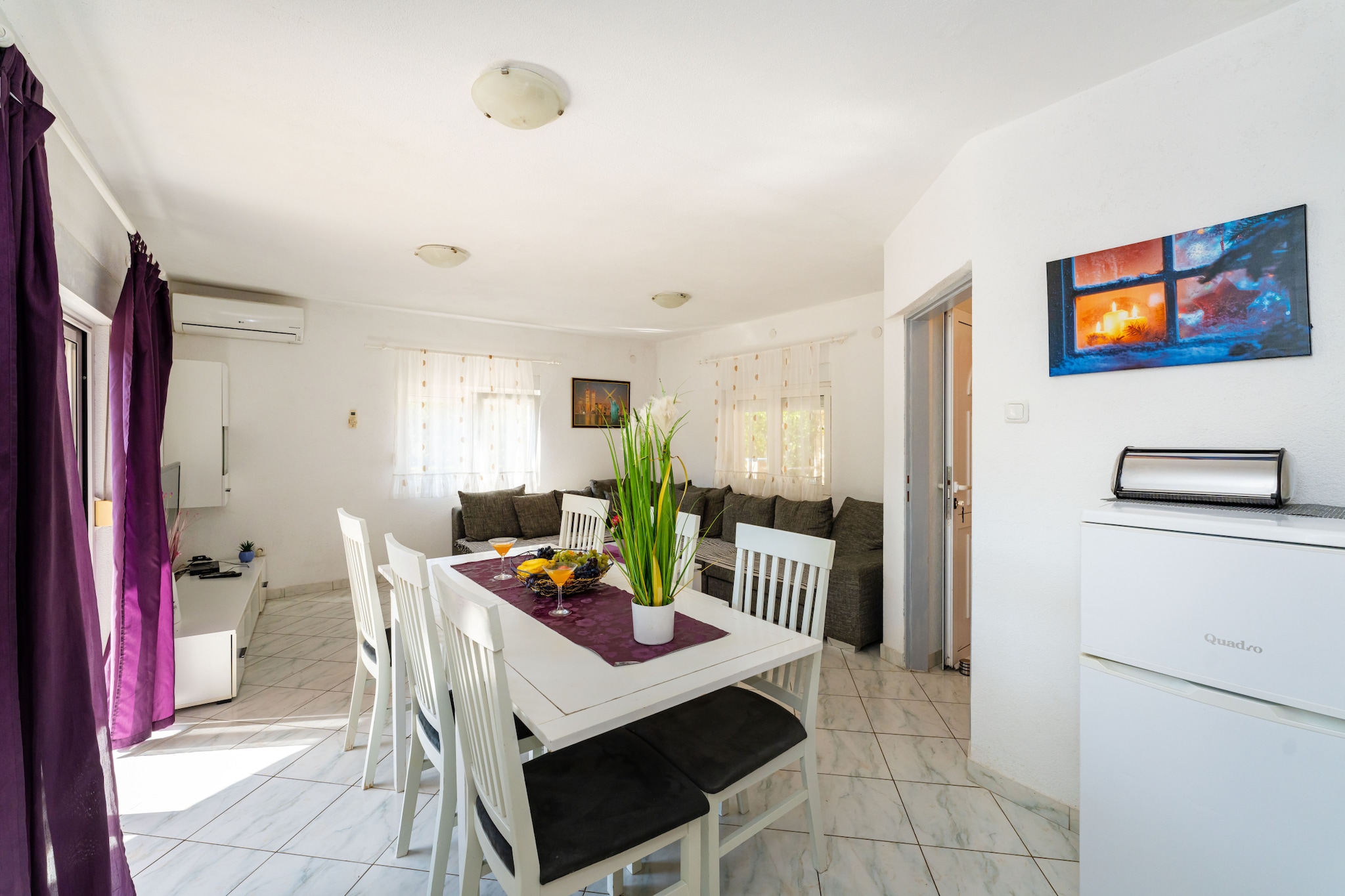 Holiday home Nadalina-Eetkamer