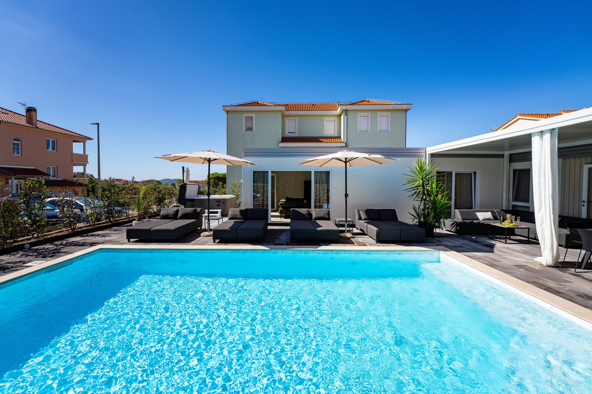 Villa Amarilis-Buitenkant zomer