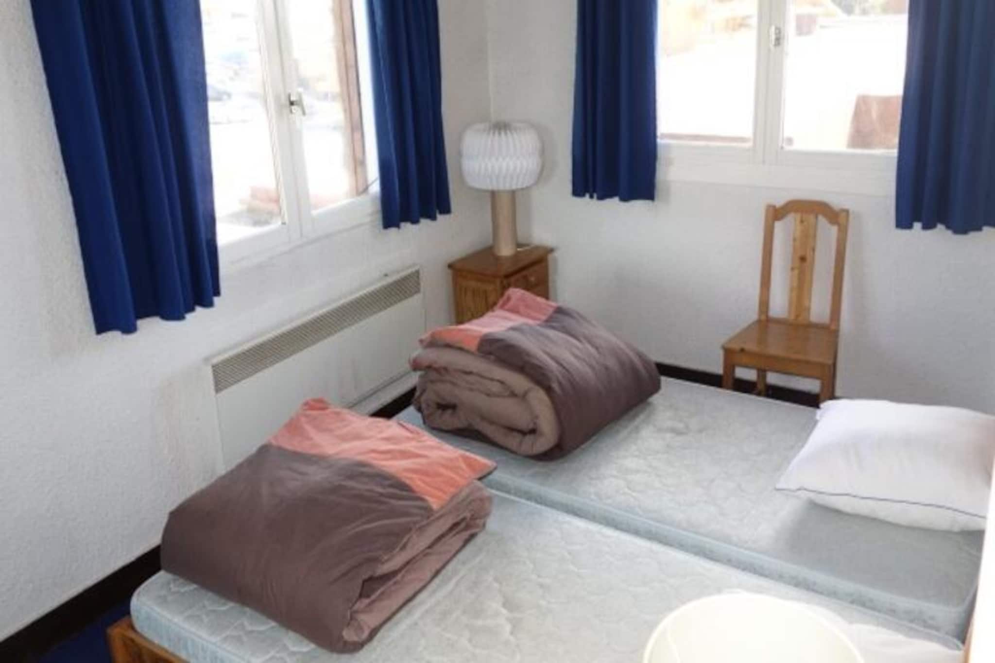 In the heart of the vibrant Avenue des Jeux, this spacious 75m² alpine apartment in the LA MENANDIERE residence offers a perfect retreat for families and groups seeking both comfort and convenience. Just moments from the cable car station, you’ll have seamless access to the upper and lower stations, making it an ideal base for exploring the breathtaking alpine surroundings. The dual balconies, one south-facing and the other east-facing, invite you to soak in the crisp mountain air and panoramic views, whether you’re enjoying your morning coffee or unwinding after a day of adventure.
Inside, the apartment is thoughtfully designed to accommodate up to eight guests. The two bedrooms each feature twin beds, while the mezzanine and living room offer additional sleeping options with comfortable sofa beds. The open-plan living area, complete with a cozy seating arrangement and TV, flows into a fully equipped kitchen featuring a dishwasher, electric oven, microwave, and two refrigerators—perfect for preparing hearty meals to share with loved ones. With a shower room, a separate bathroom with a bathtub, and an additional WC, the layout ensures convenience for all guests.
Step outside and discover a wealth of amenities at your doorstep. From the nearby ice rink and outdoor pool to charming local shops and restaurants, everything you need is within easy reach. Whether you’re here for skiing, hiking, or simply relaxing, the apartment’s prime location ensures you’re never far from the action. With its ski locker and easy access to the slopes, this residence is a haven for winter sports enthusiasts.
Create lasting memories in this welcoming alpine retreat, where every detail is designed to enhance your mountain getaway. Whether you’re chasing adventure or tranquility, this property offers the perfect balance of both.